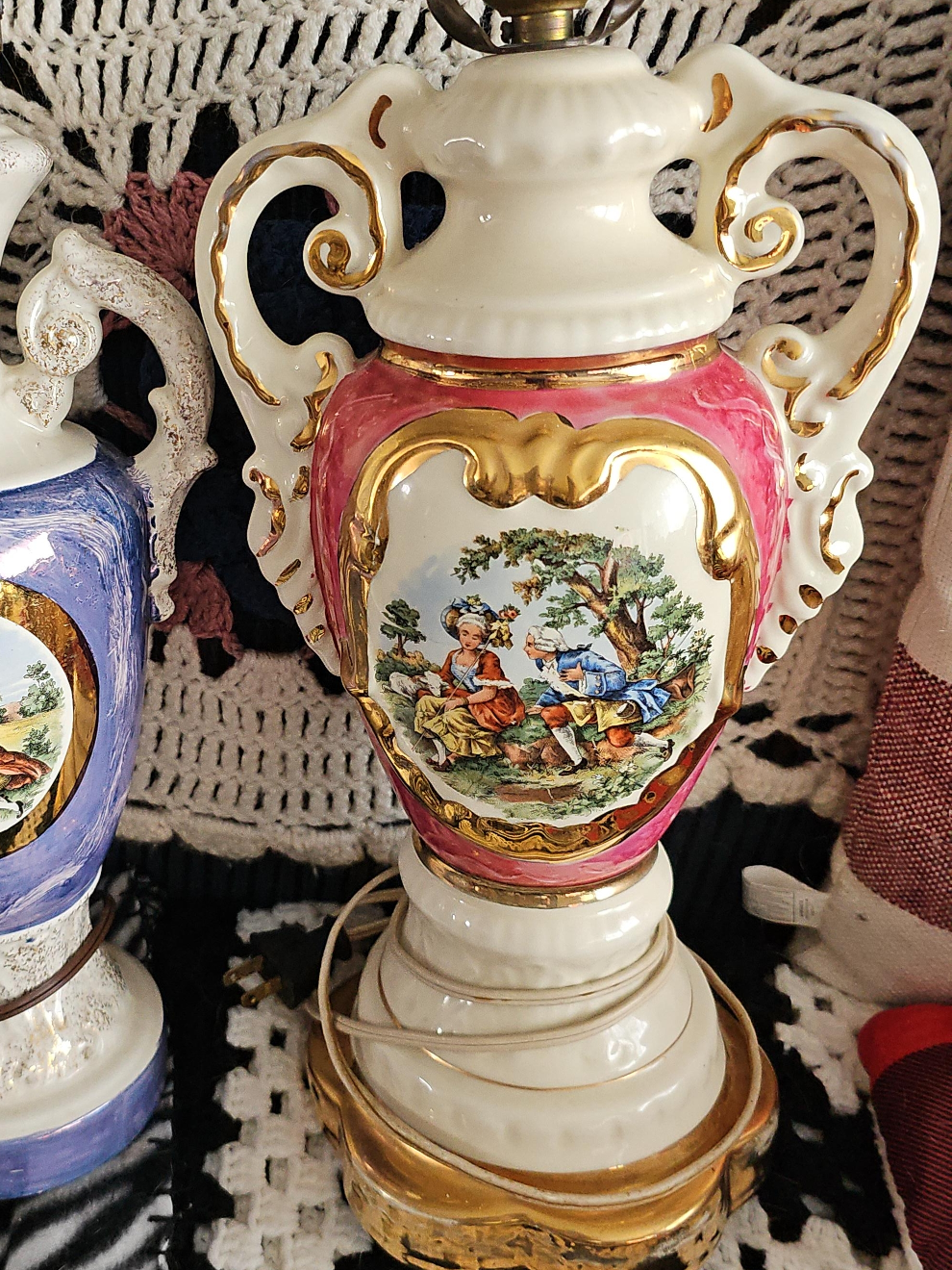 Vintage Style Porcelain Table Lamp thumbnail