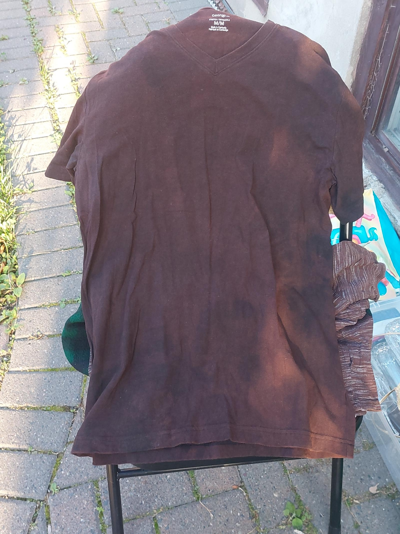 George Brown V-Neck T-Shirt - Size M thumbnail