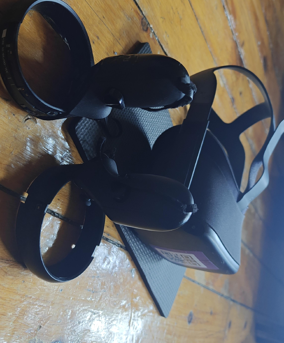 Oculus Quest 2 VR Headset thumbnail