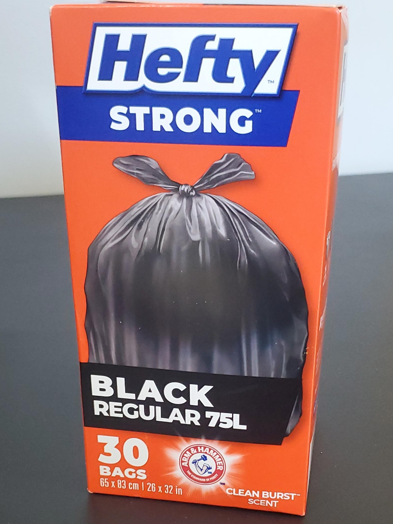 Hefty Strong Black Garbage Bags - 30 Bags thumbnail