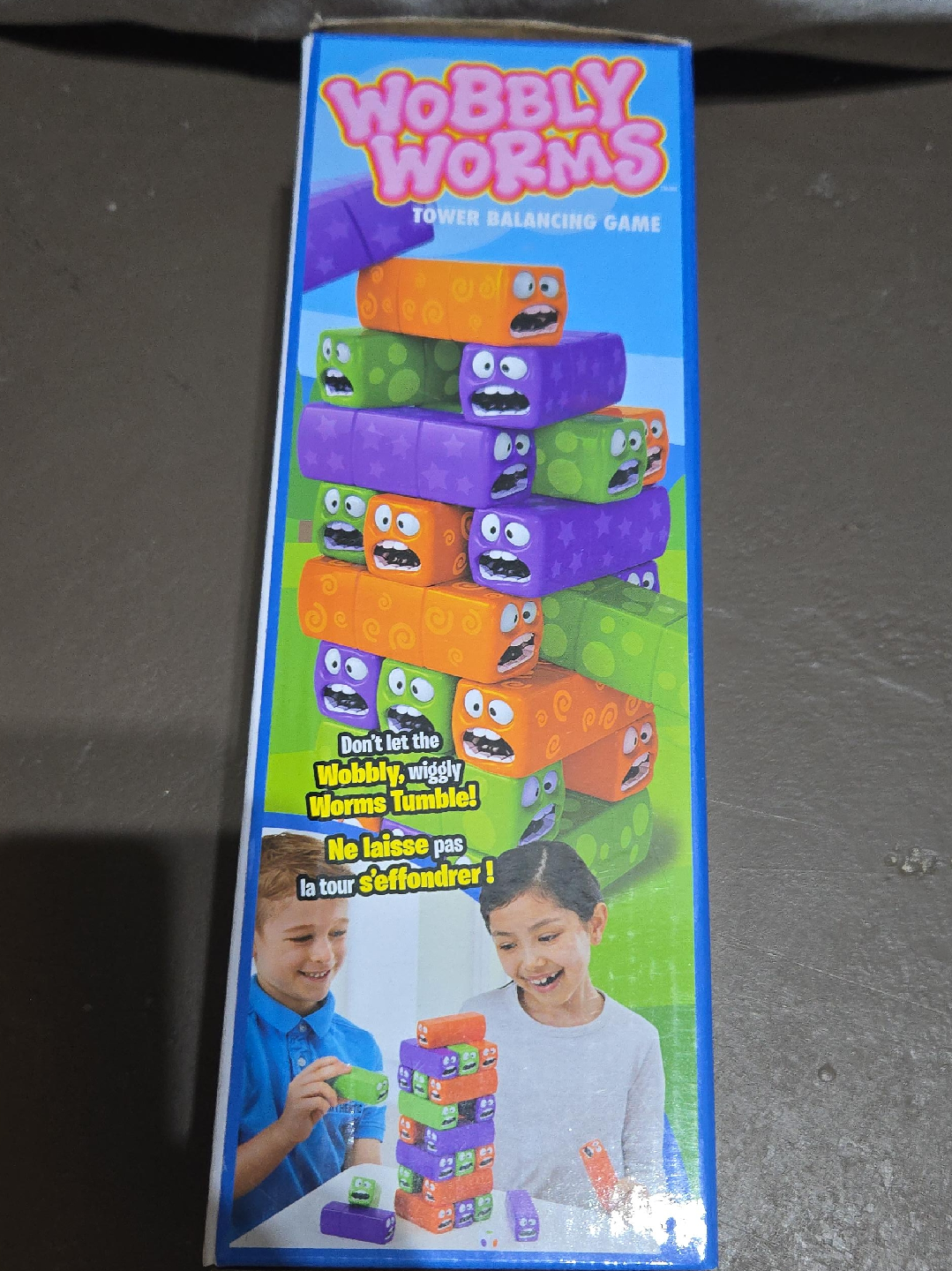 Wobbly Worms Tower Balancing Game