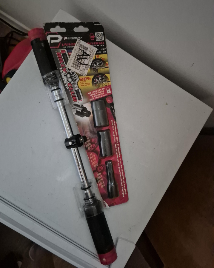 Powerbuilt Universal Lug Wrench