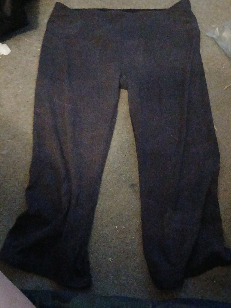 Black pants thumbnail