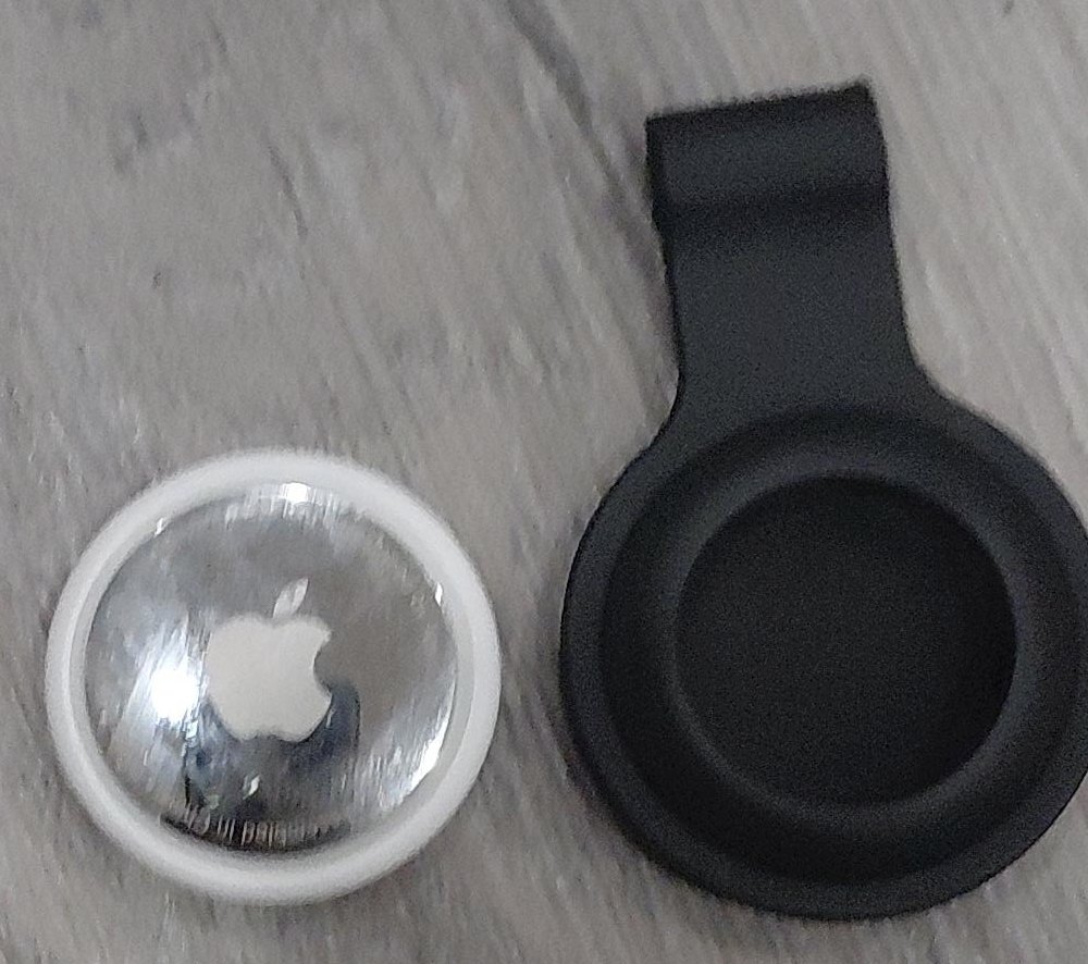 Apple AirTag with Black Holder thumbnail