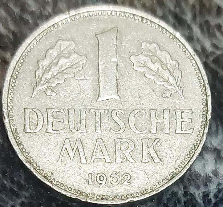 1 Deutsche Mark Coin (1962) thumbnail