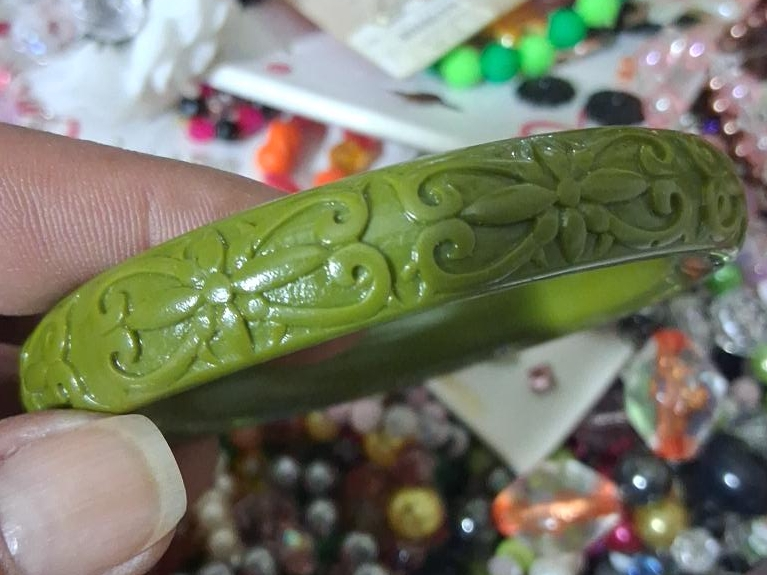 Green Carved Bangle Bracelet thumbnail