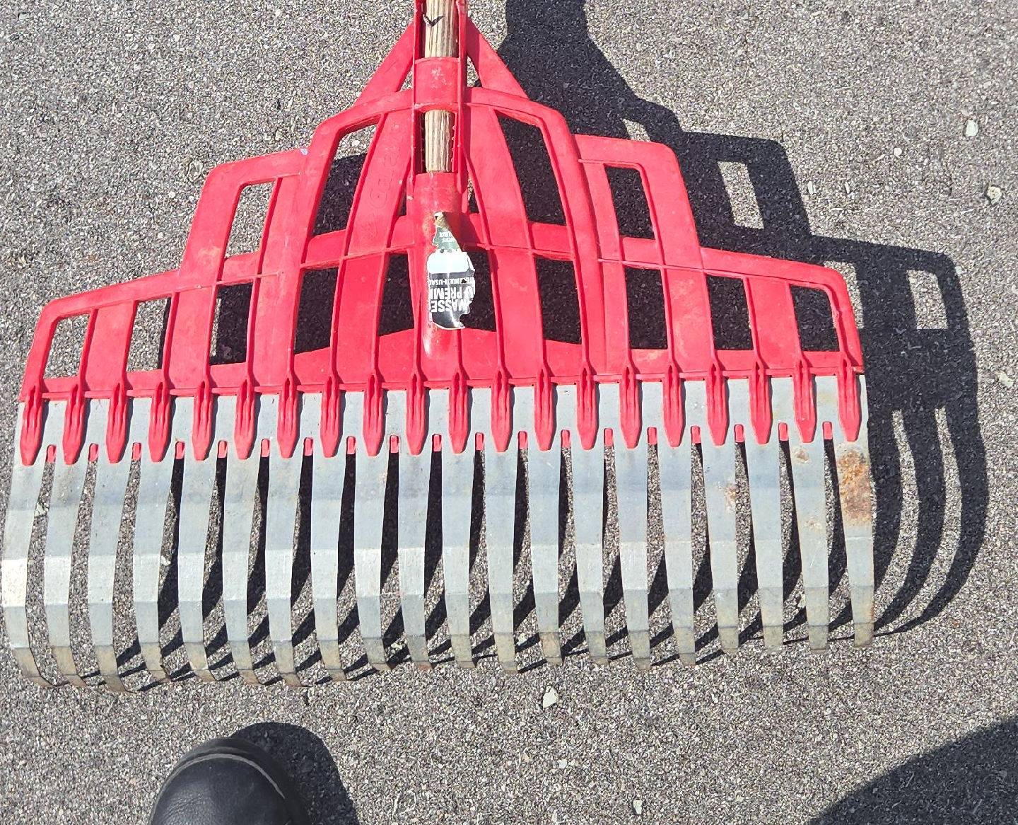 Garant Premium Steel Rake thumbnail