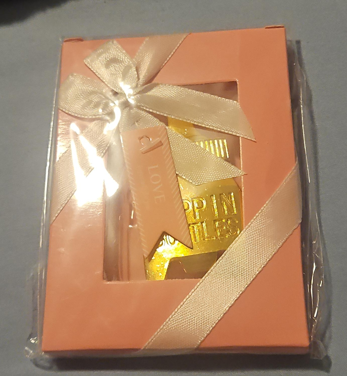 New 'Poppin' Bottles' Gold Bottle Opener Set thumbnail