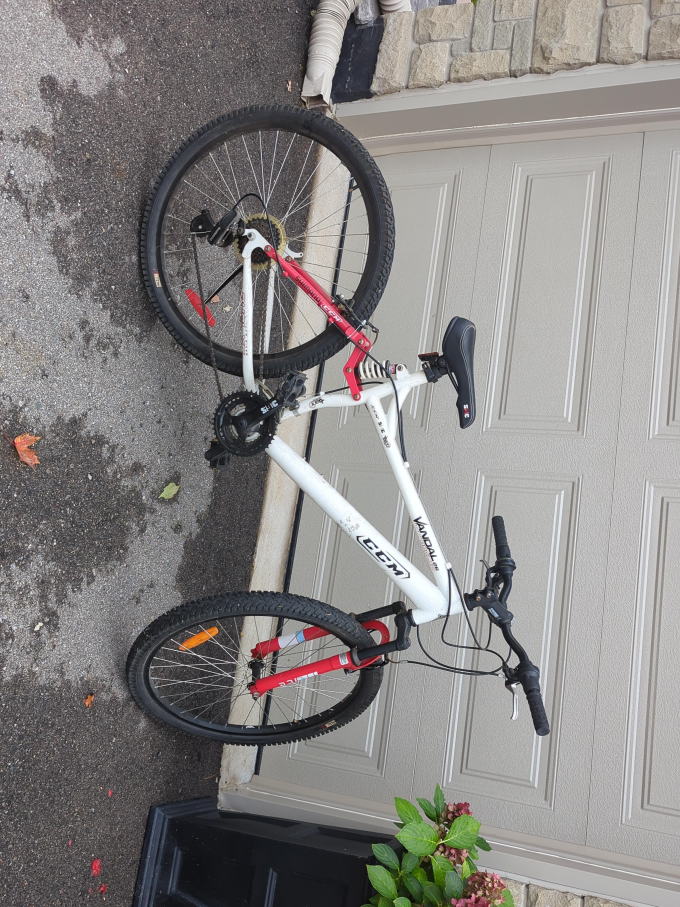 CCM Vandal Bike - White & Red thumbnail