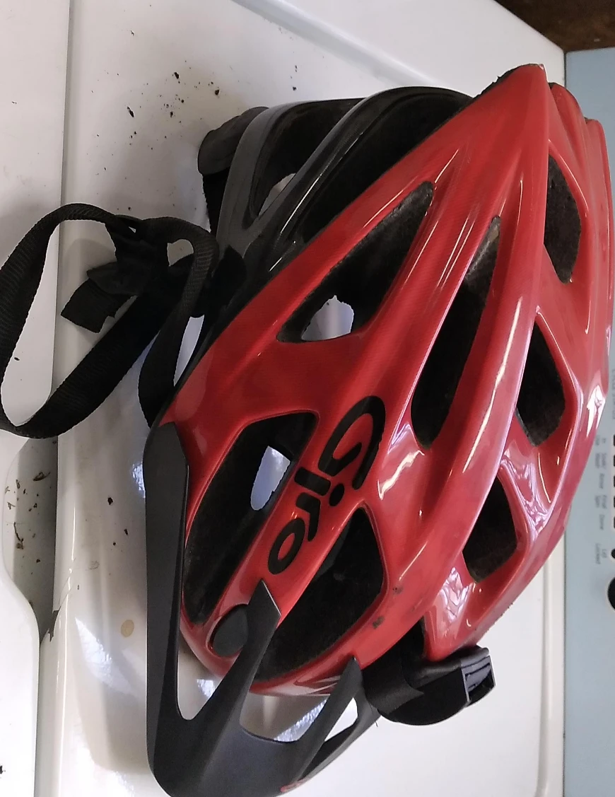 Giro Bike Helmet Red/Black thumbnail
