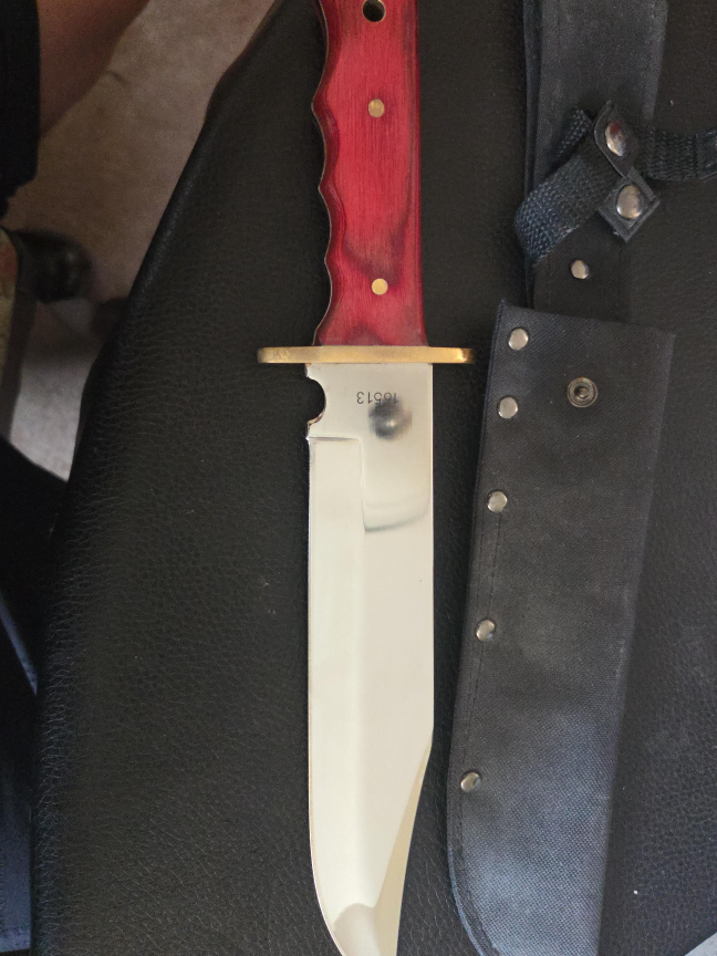 Hunting Knife with Sheath thumbnail