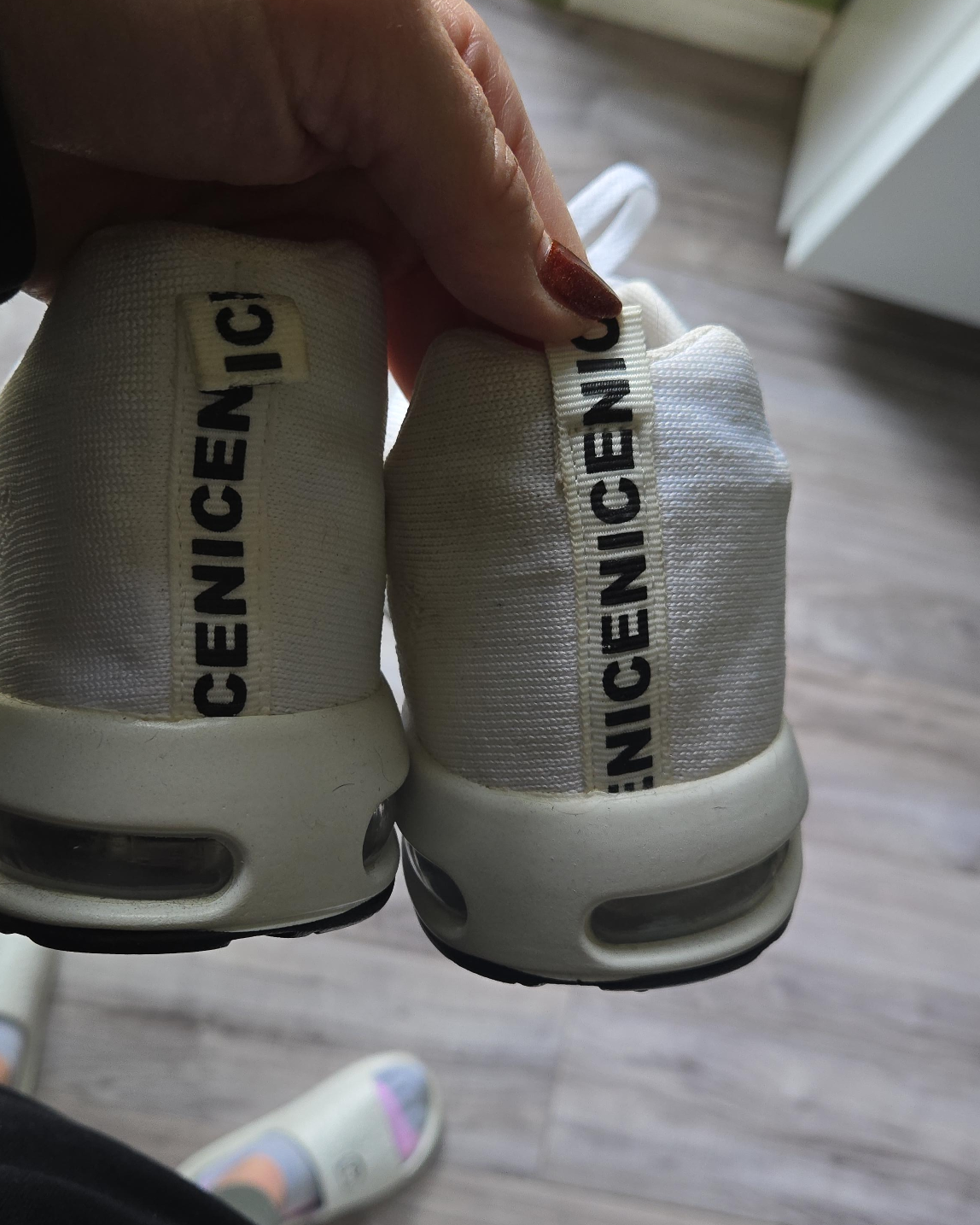 Ceniceni White Sneakers thumbnail