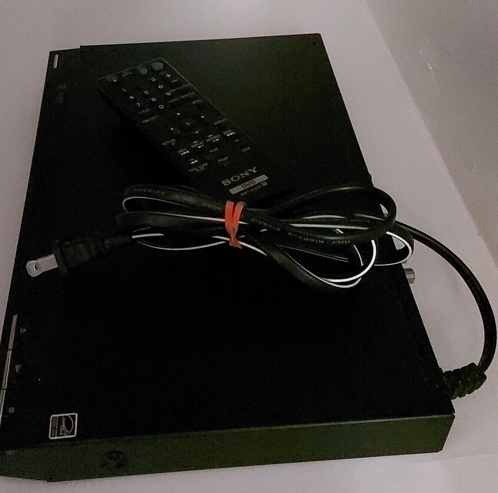 Sony DVD Player with remote control thumbnail