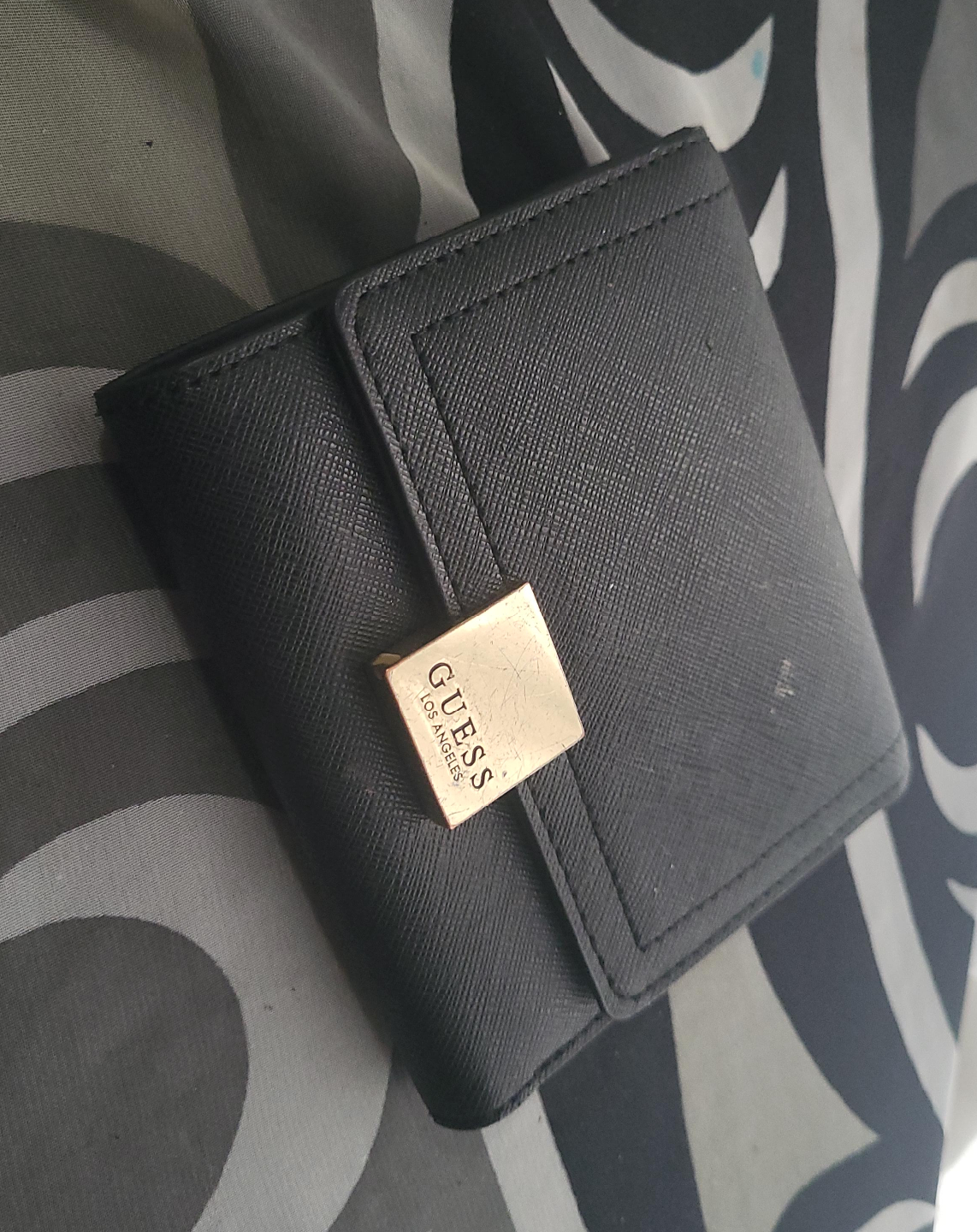 Guess Wallets thumbnail