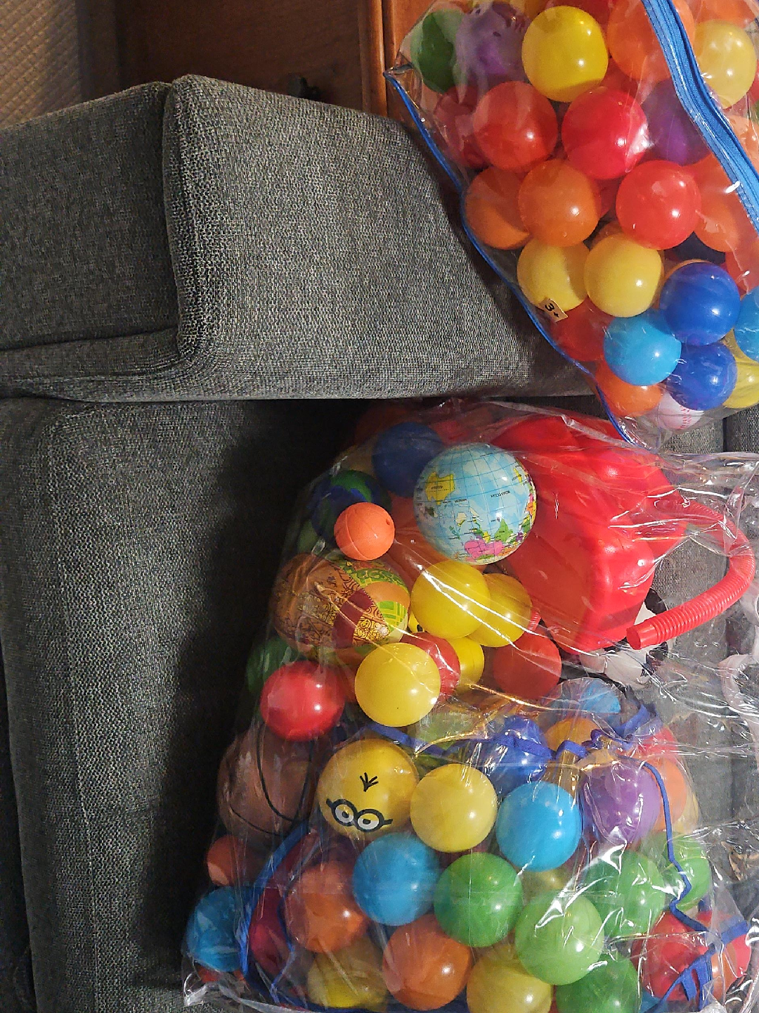 Colorful Plastic Play Balls thumbnail