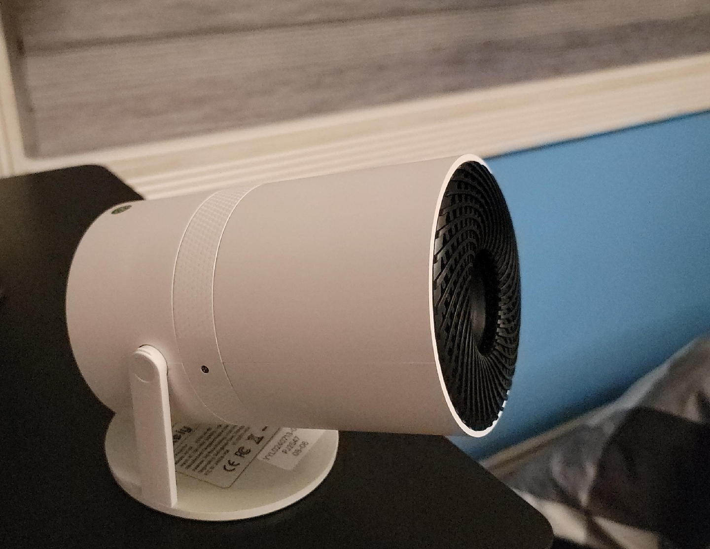 Eokeily Freestyle Projector - Portable and Versatile image indicator(1)