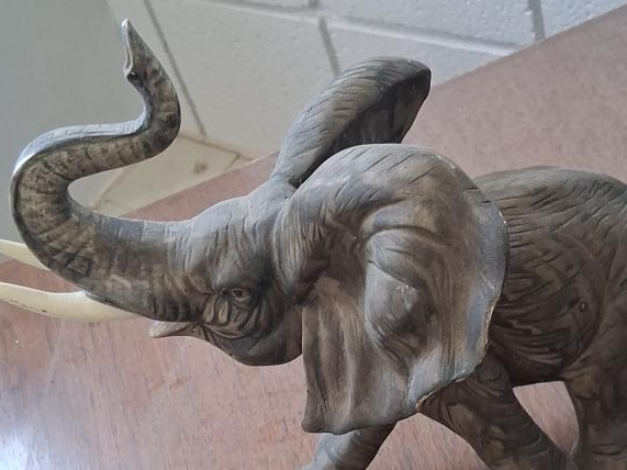 Elephant Figurine thumbnail