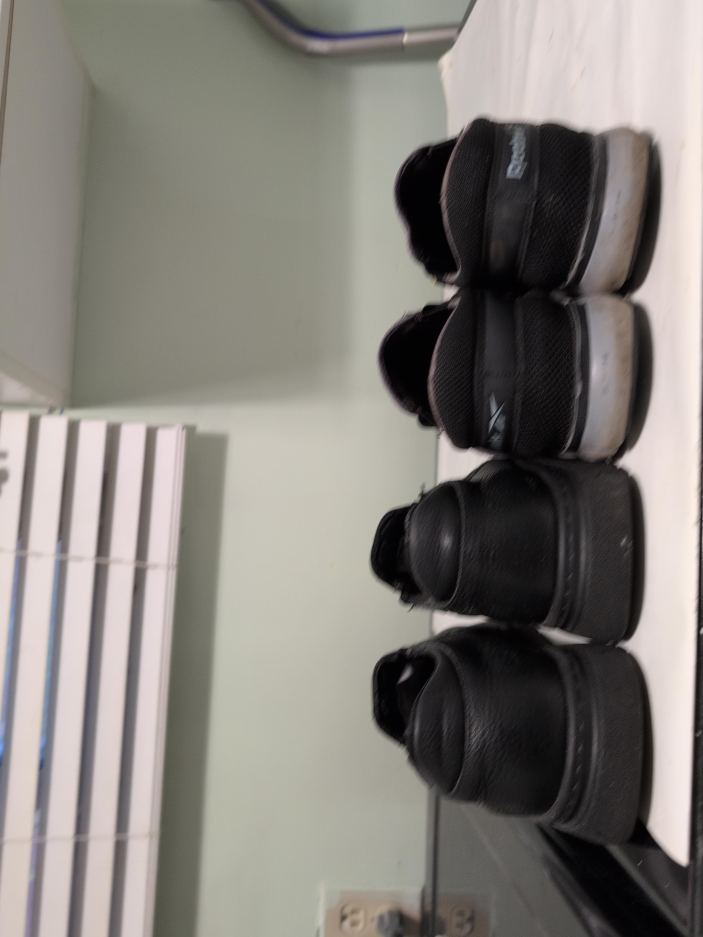 Reebok Black Sneakers thumbnail