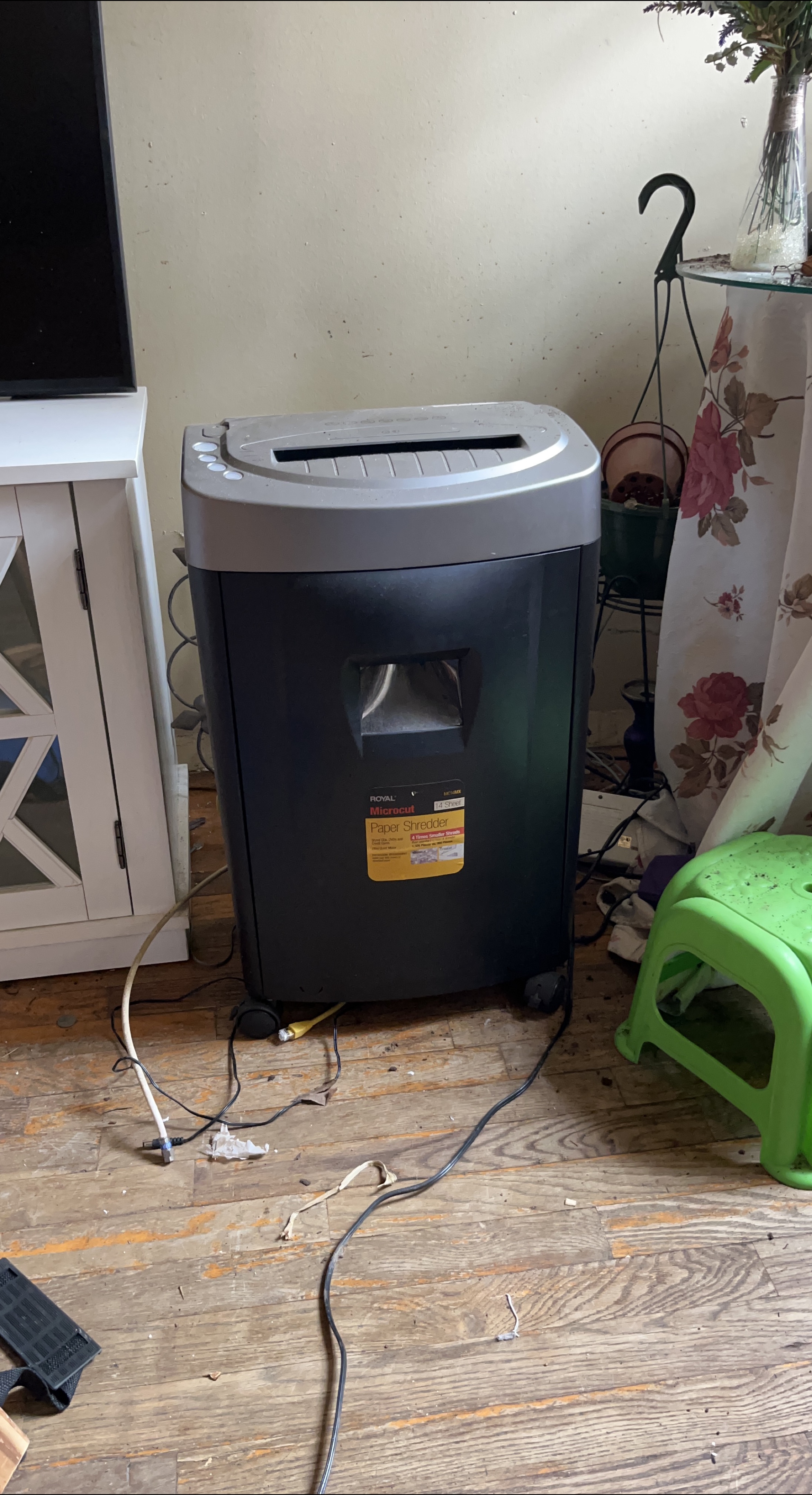 Royal Microcut 14-Sheet Paper Shredder