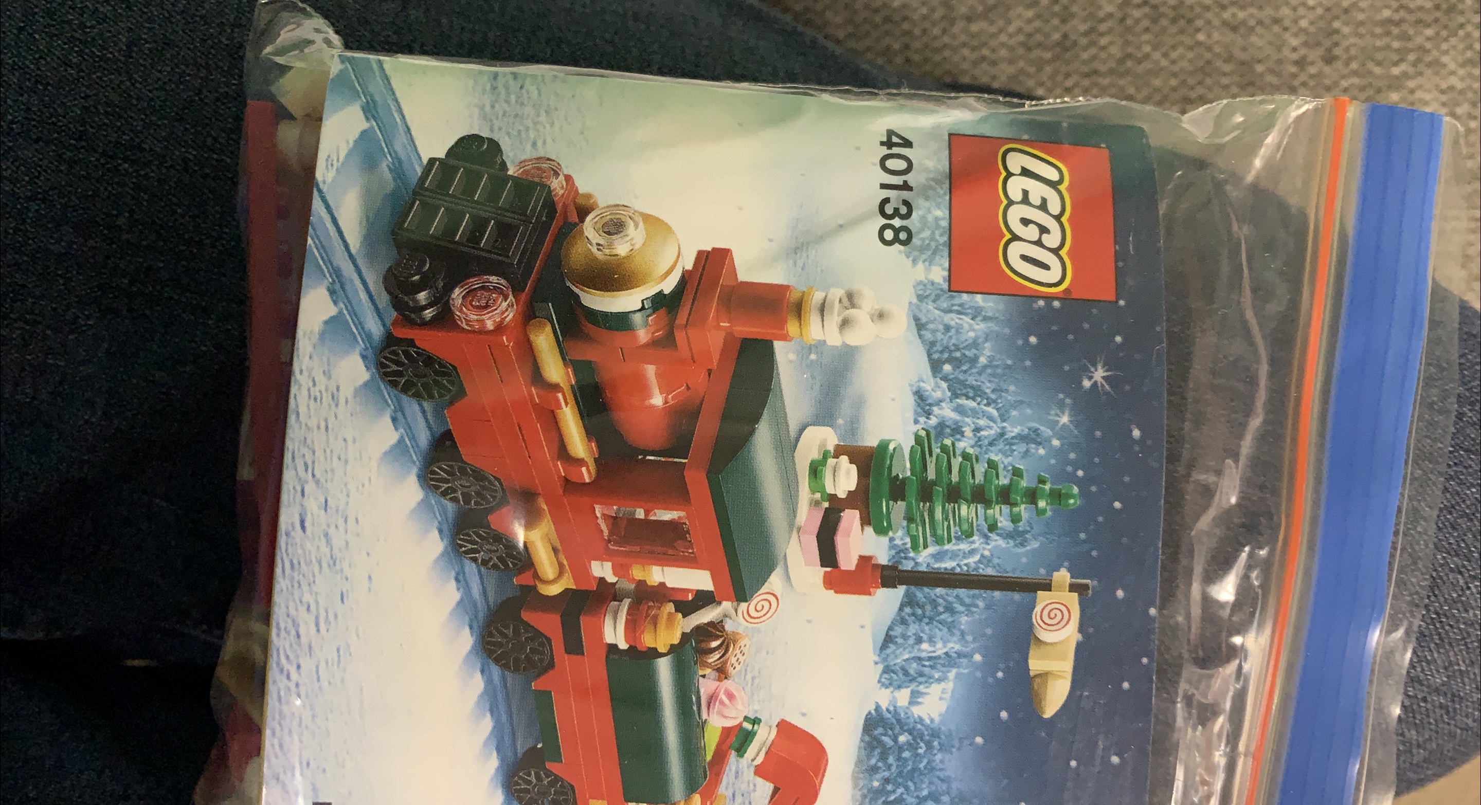 LEGO 40138 Christmas Train - New in Bag image indicator(1)