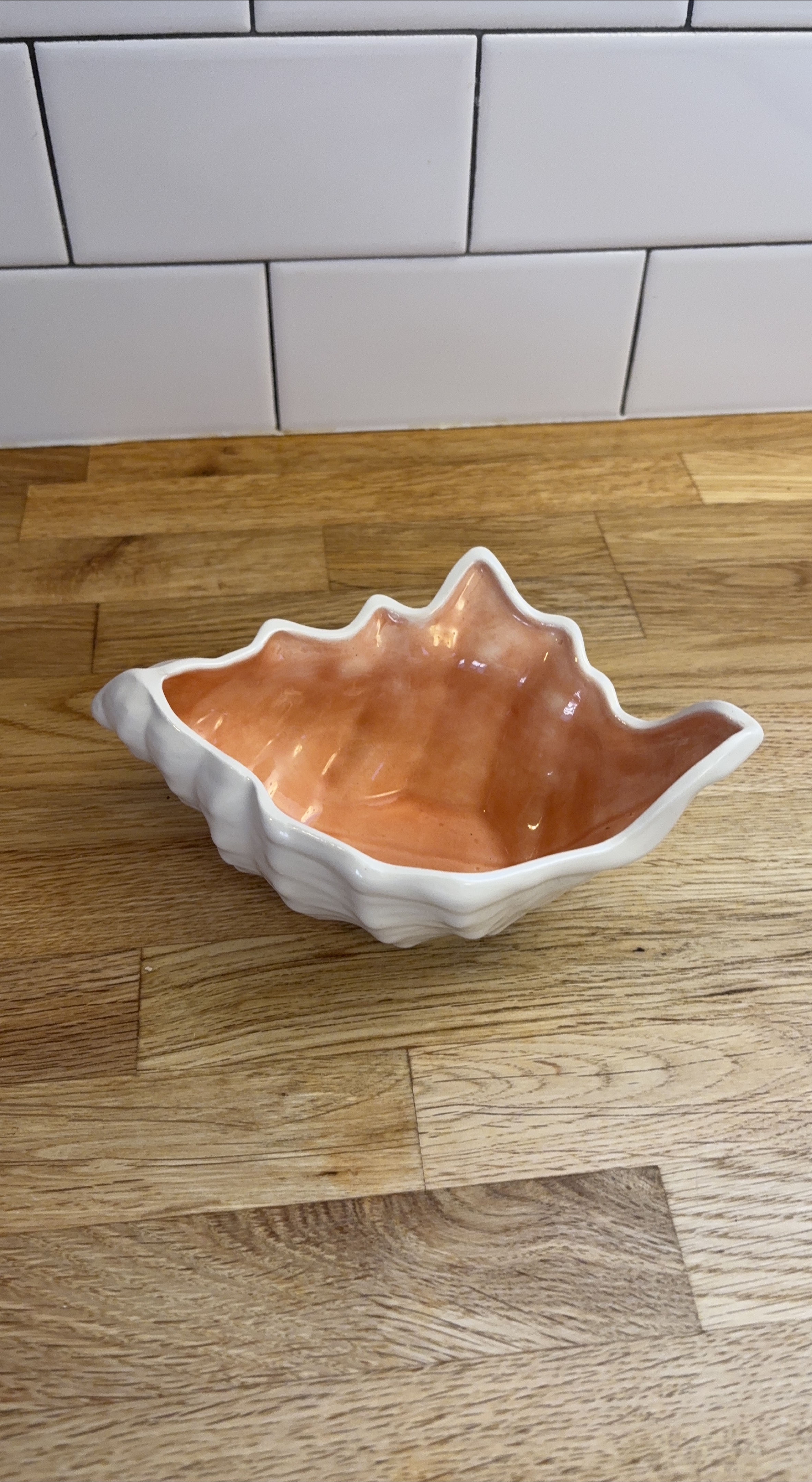 Vintage Ceramic Shell Bowl thumbnail