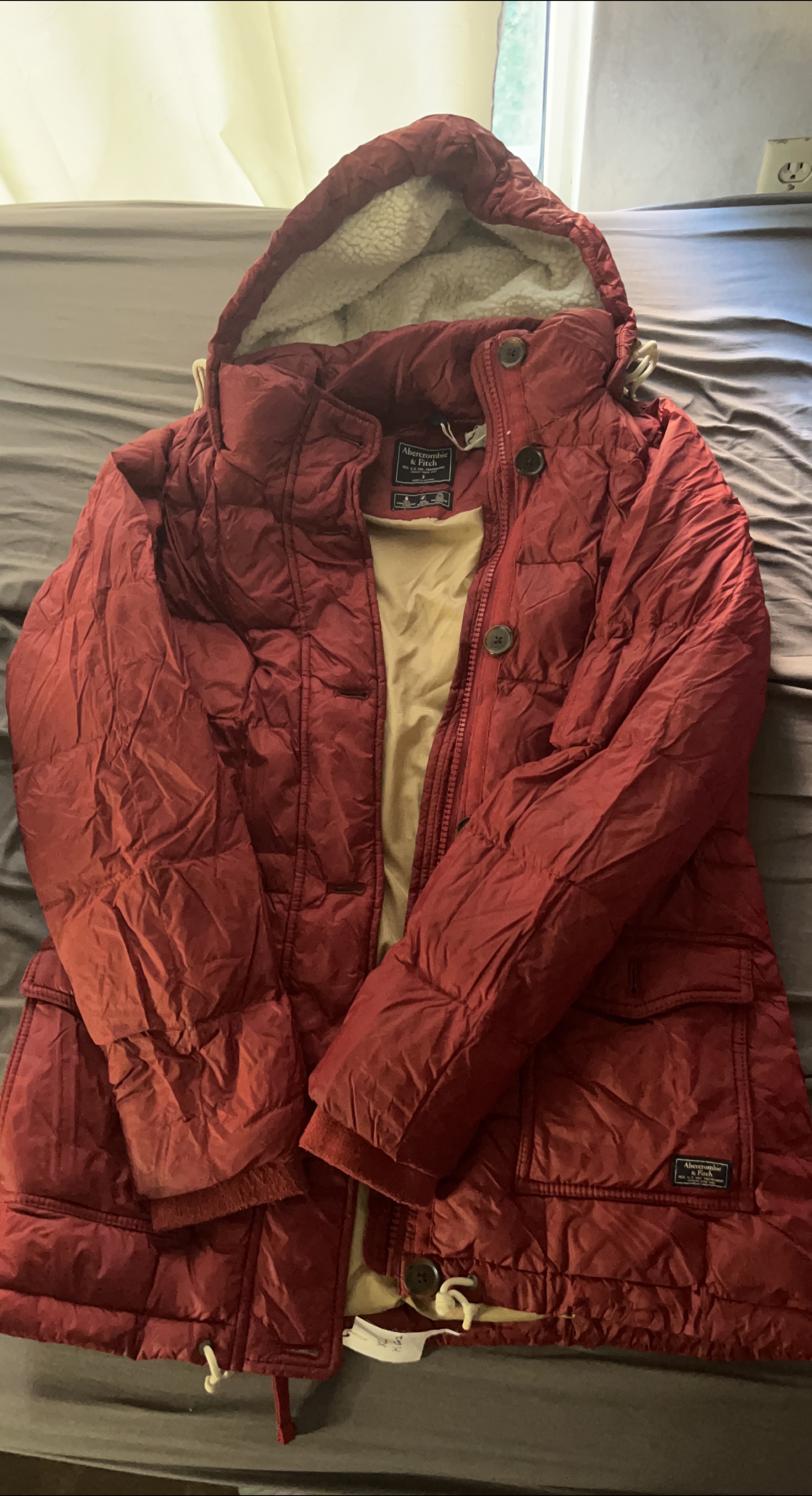 Abercrombie & Fitch Puffer Jacket Small thumbnail