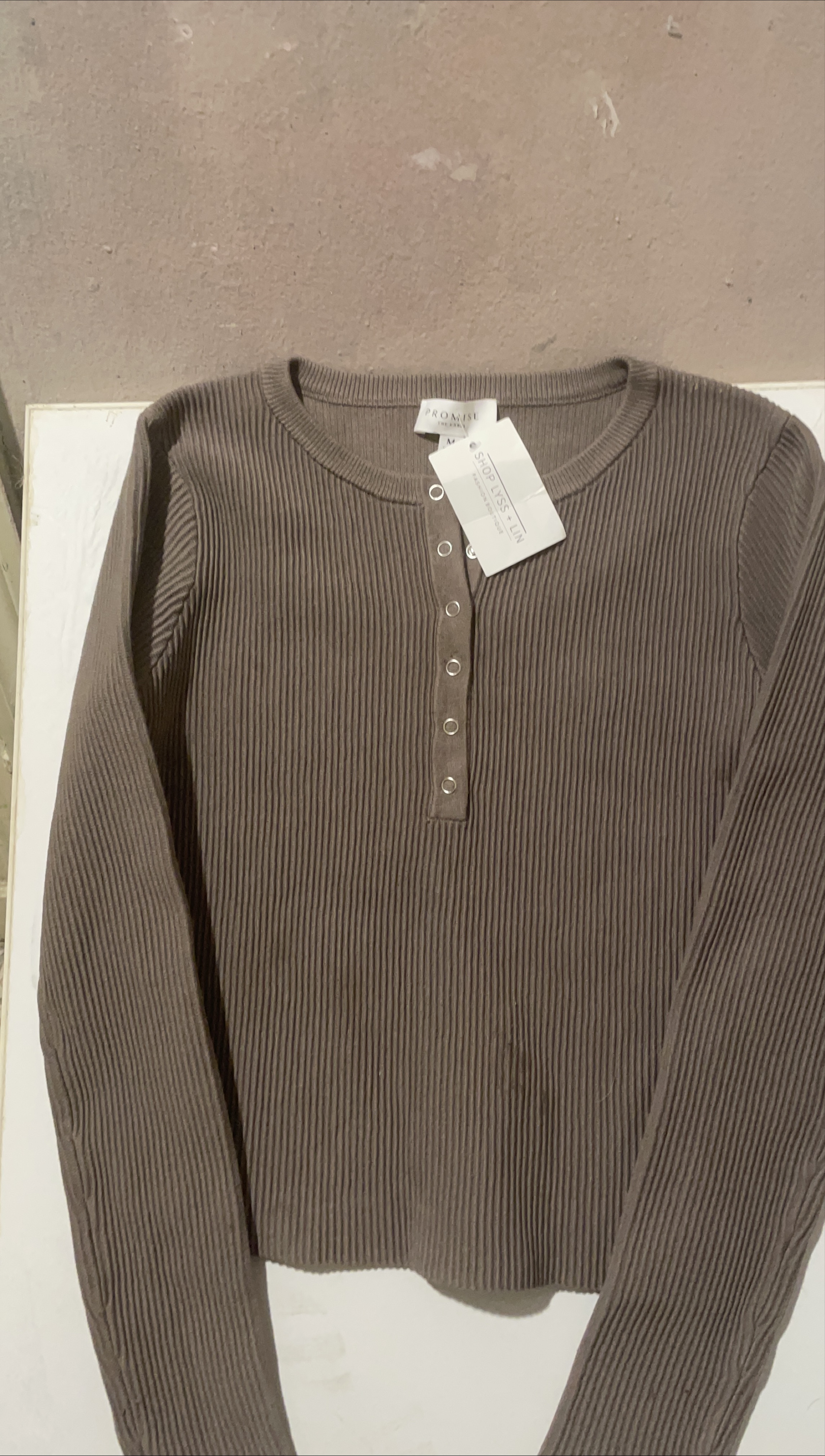 Promise the Label Brown Long Sleeve - Size M thumbnail
