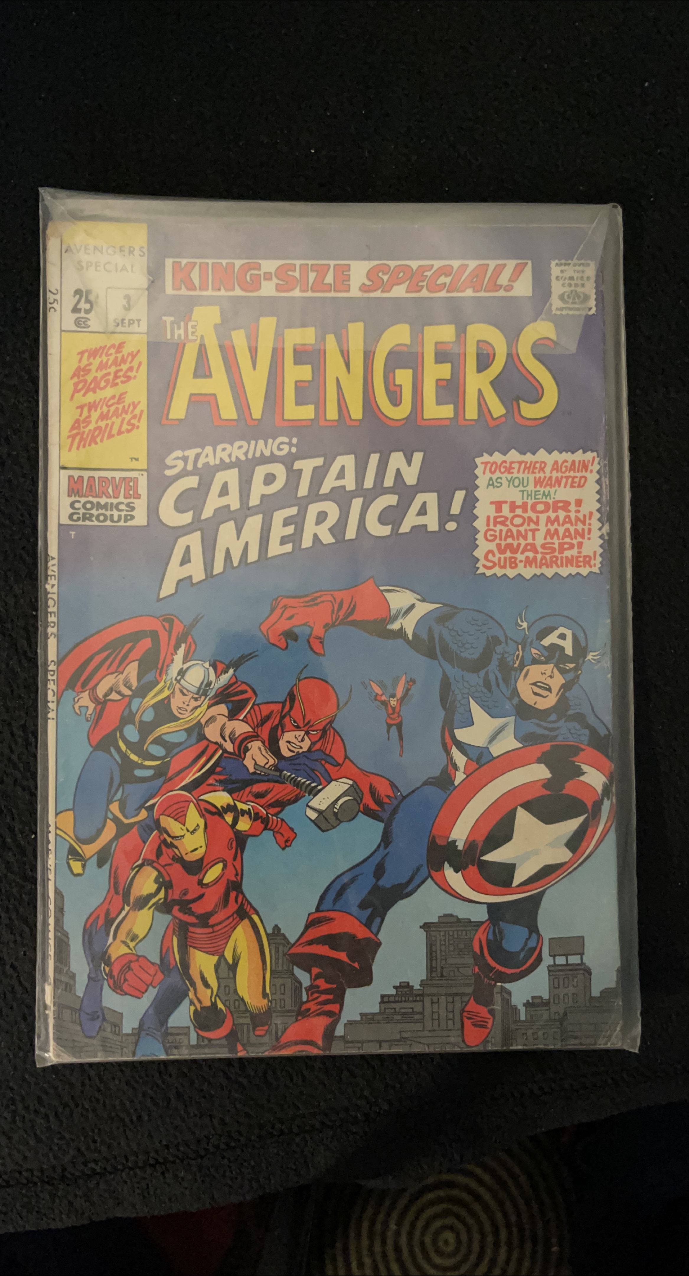 The Avengers King-Size Special Comic Book thumbnail