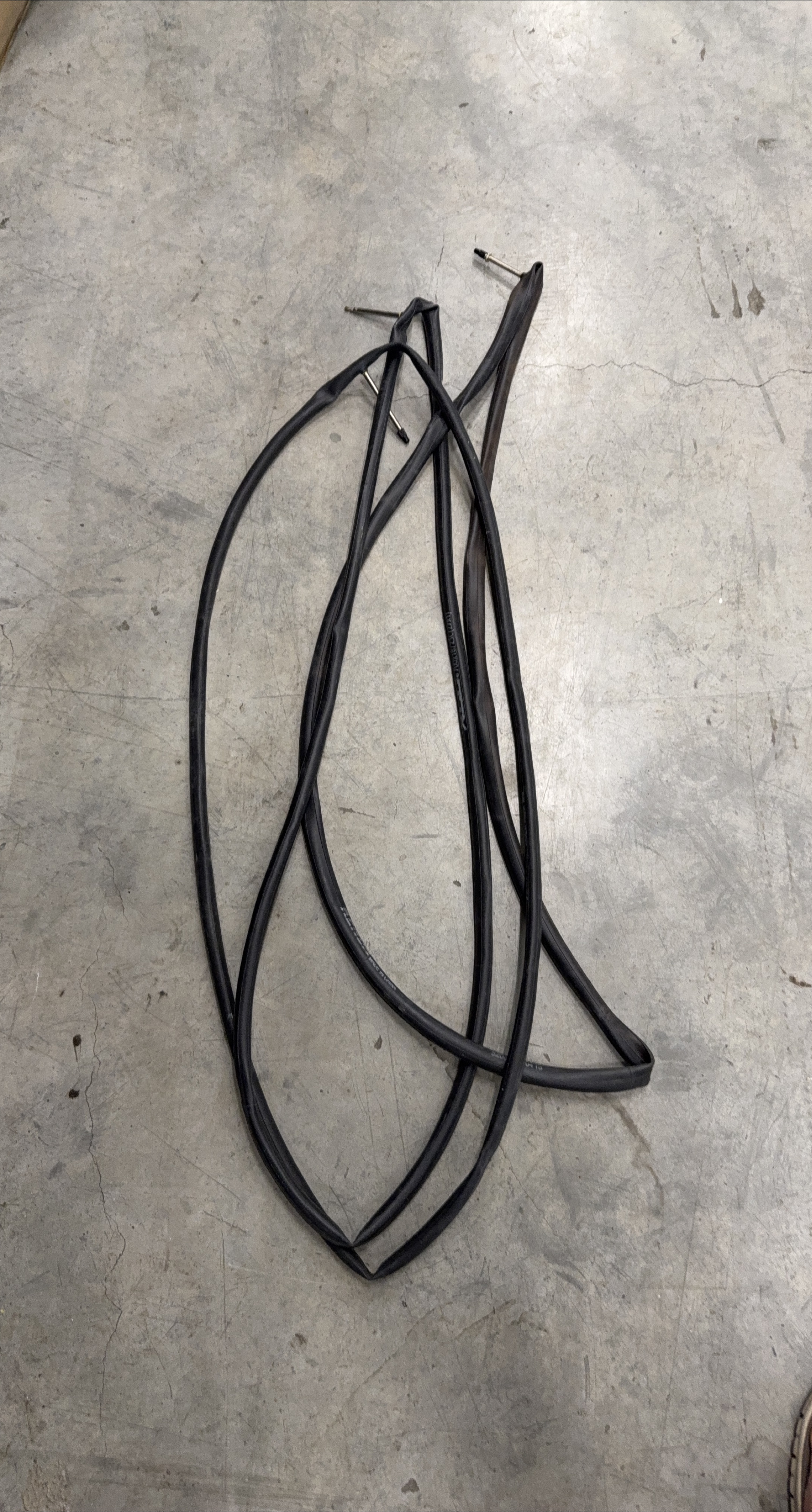 3 Inner tubes 700x 18/23 thumbnail