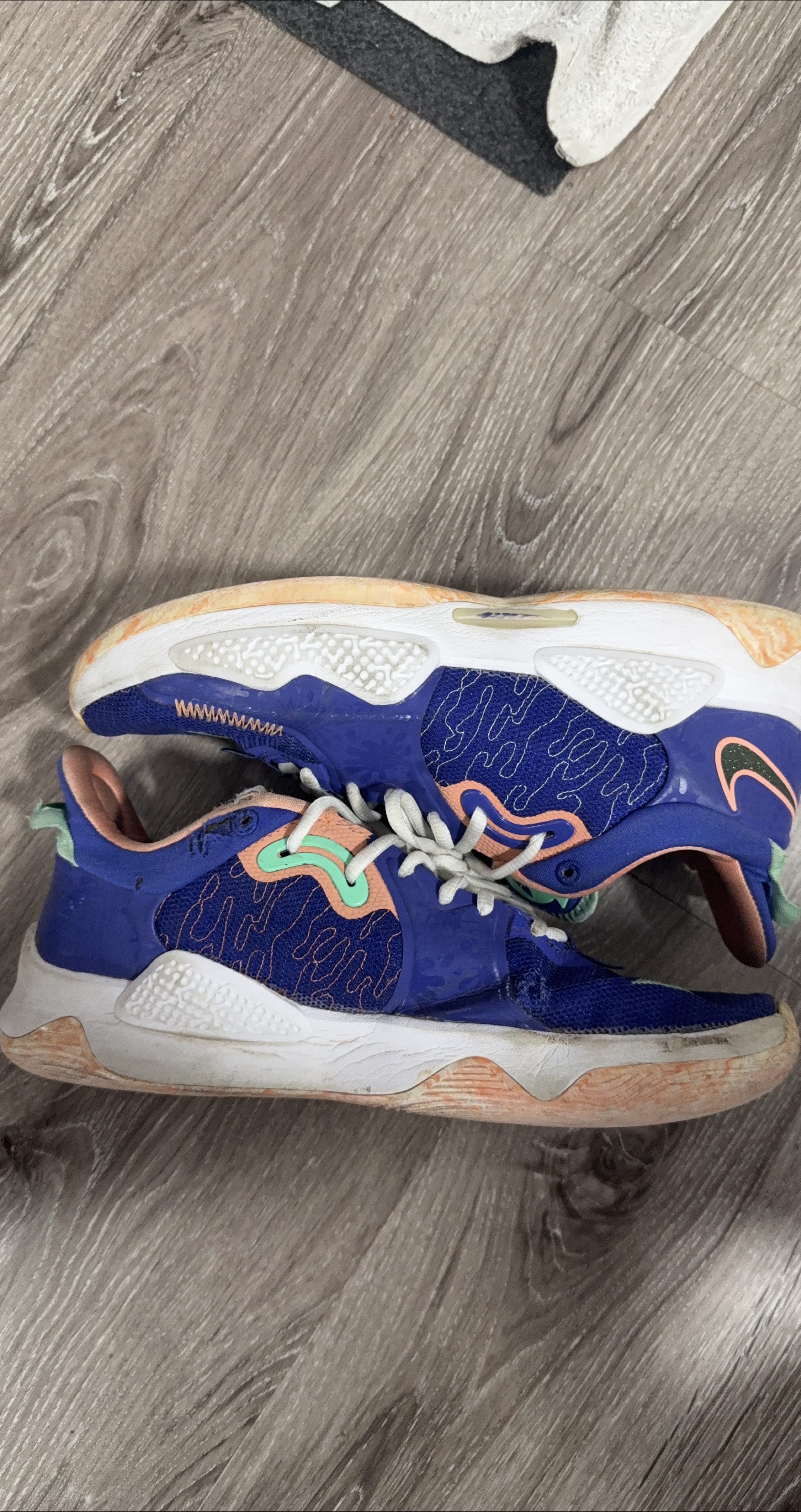 Nike PG 5 Basketball Shoes - Size 9 US thumbnail