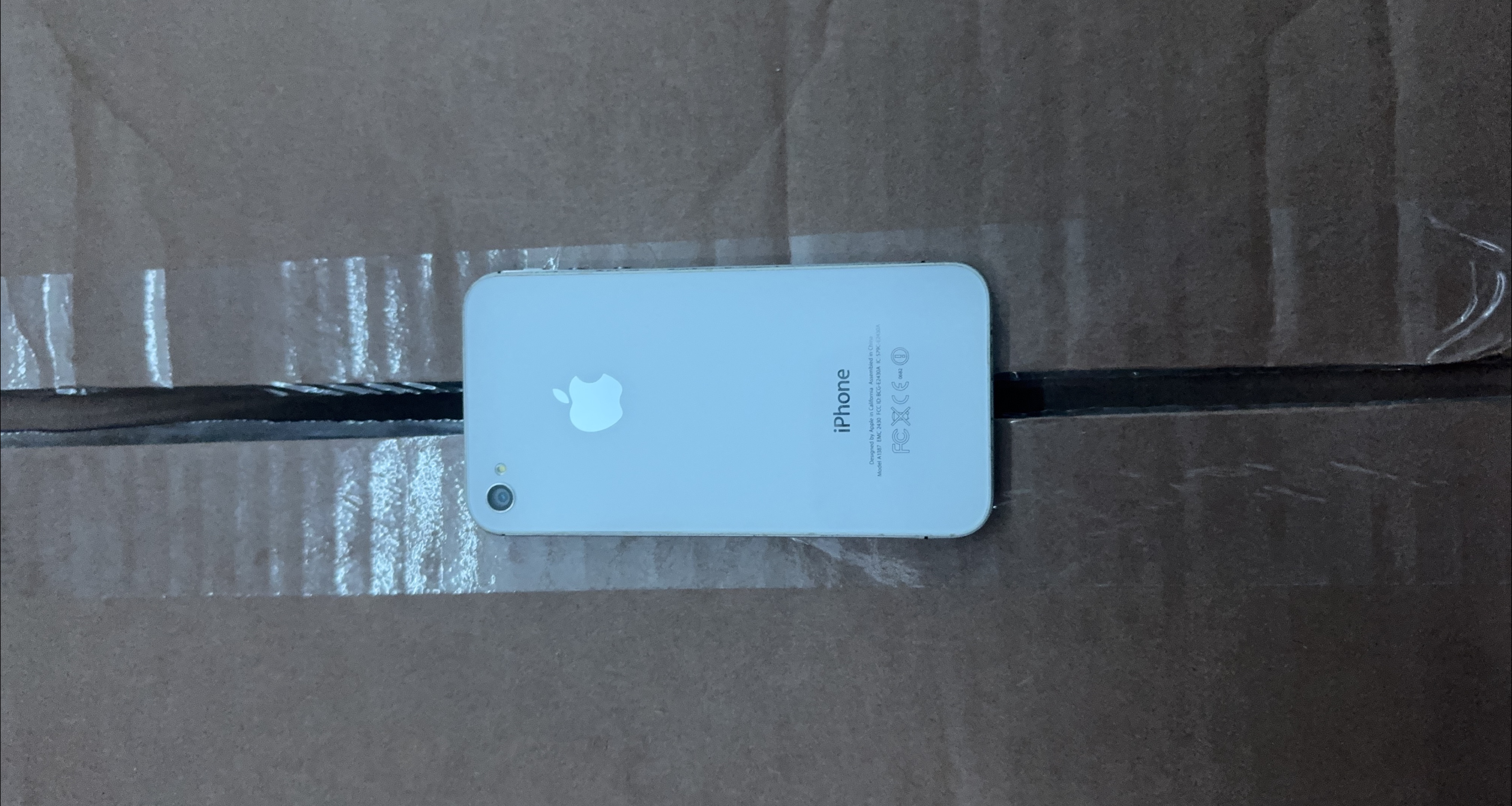 iPhone 4S 8Gb MINT condition Popular for collectors- Model A1387 thumbnail