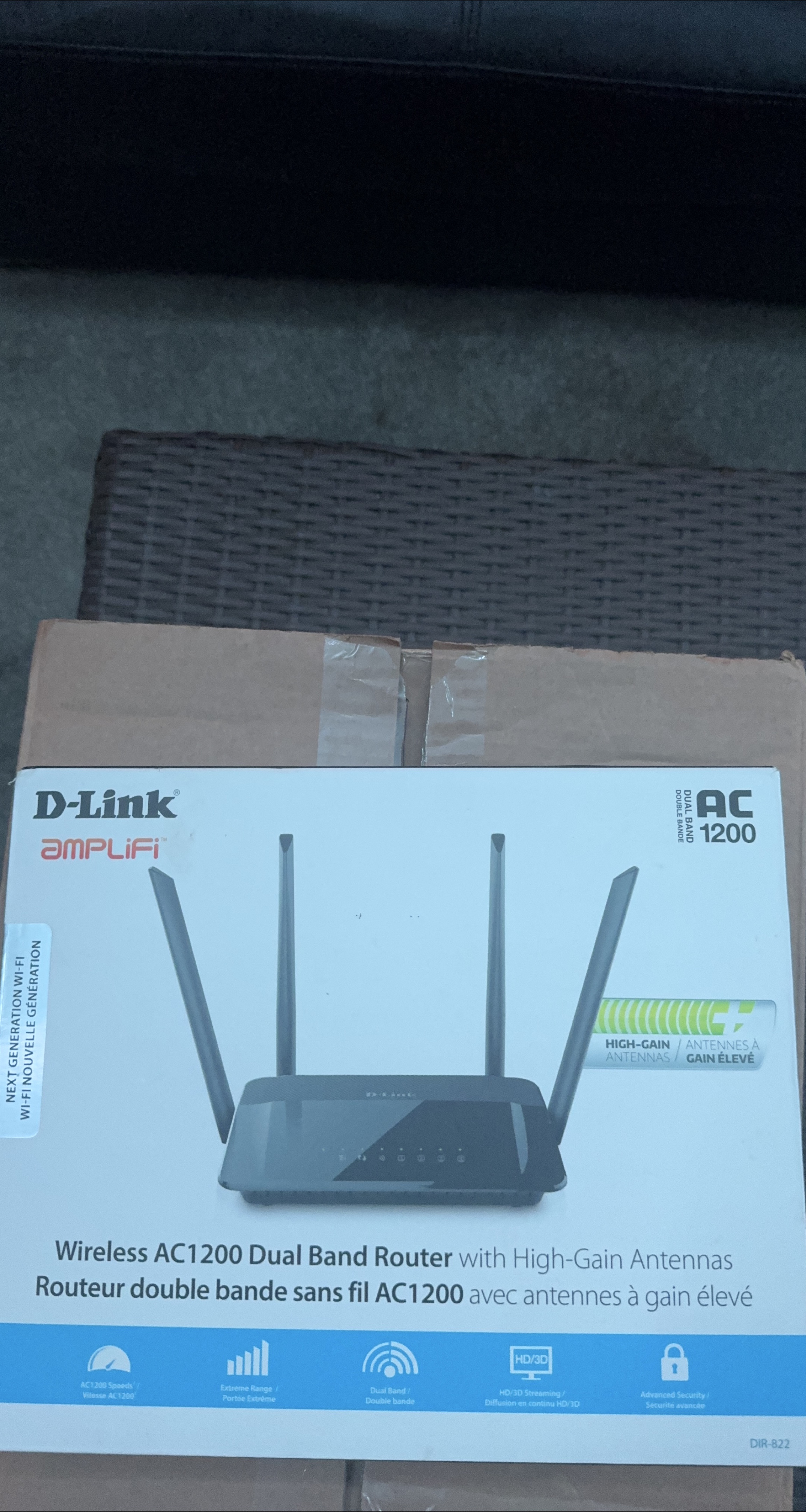 D-Link Amplifi AC1200 Dual Band Router thumbnail