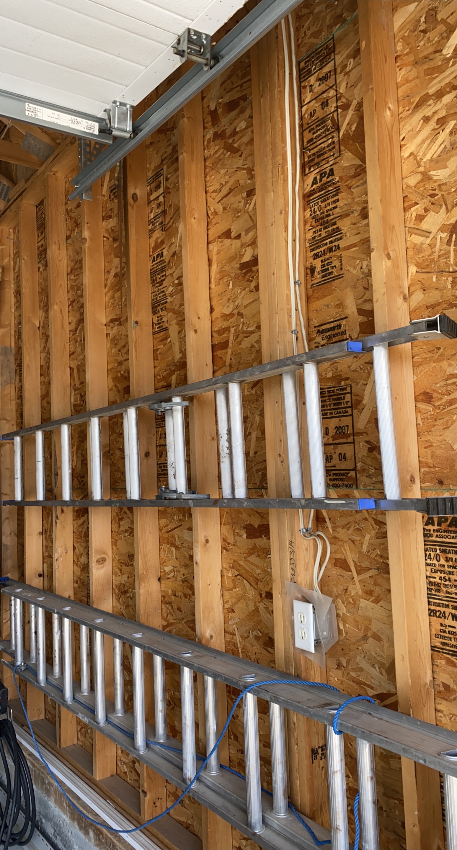 Aluminum Ladder thumbnail