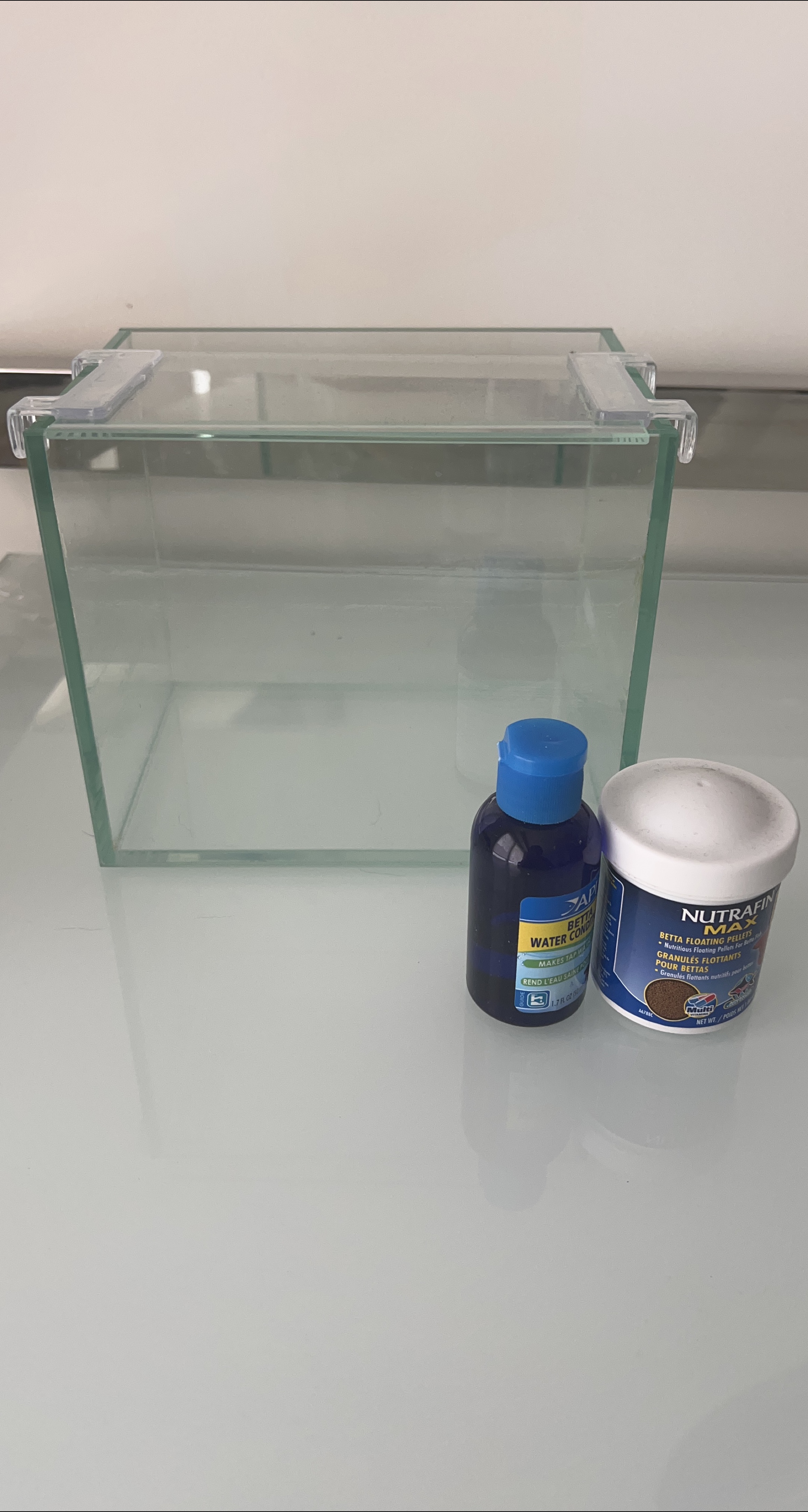 Betta Fish Tank with Water Conditioner & Food thumbnail
