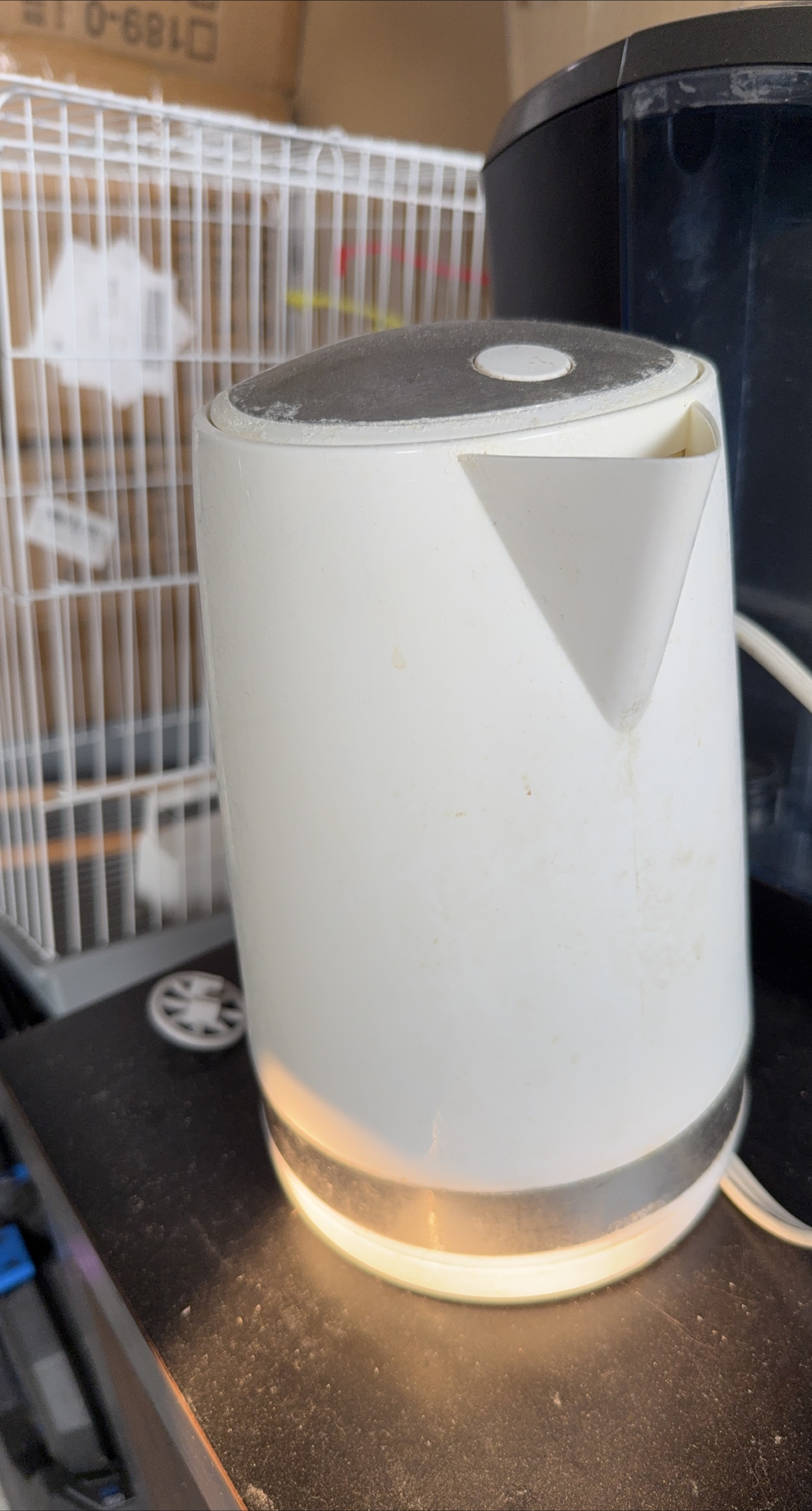 White Electric Kettle thumbnail