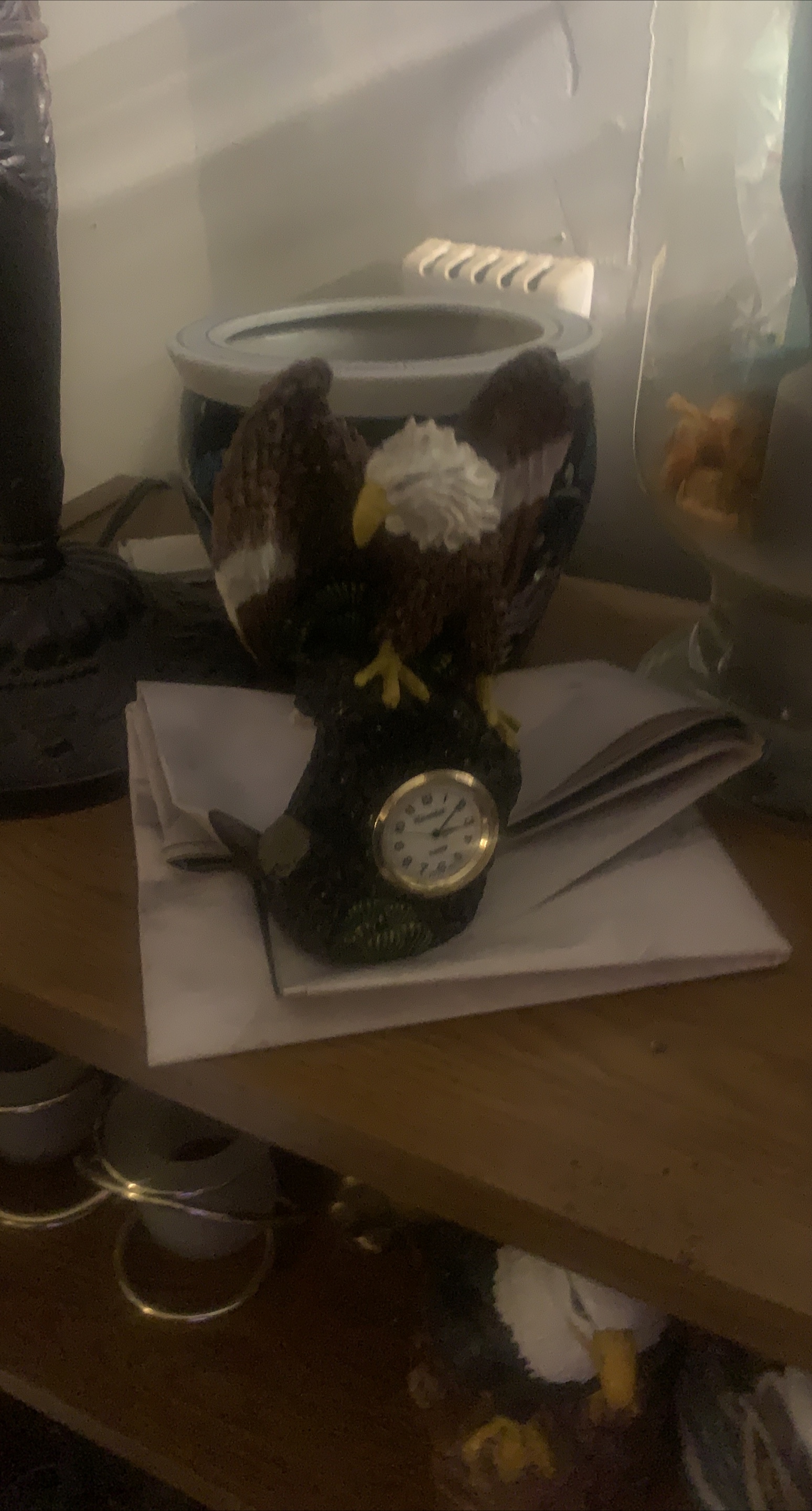 Eagle Figurine Clock thumbnail