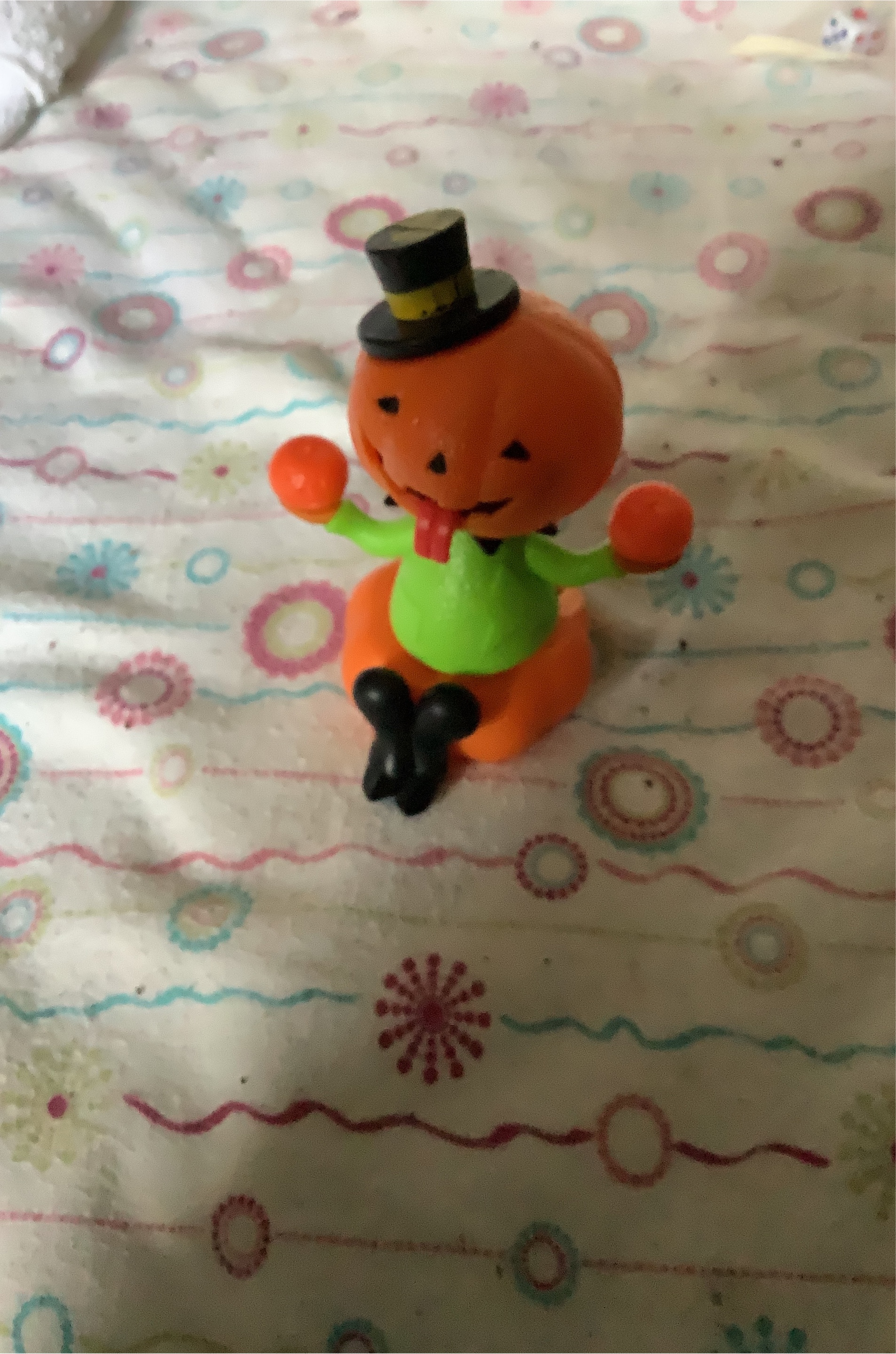Pumpkin Figurine with Top Hat thumbnail