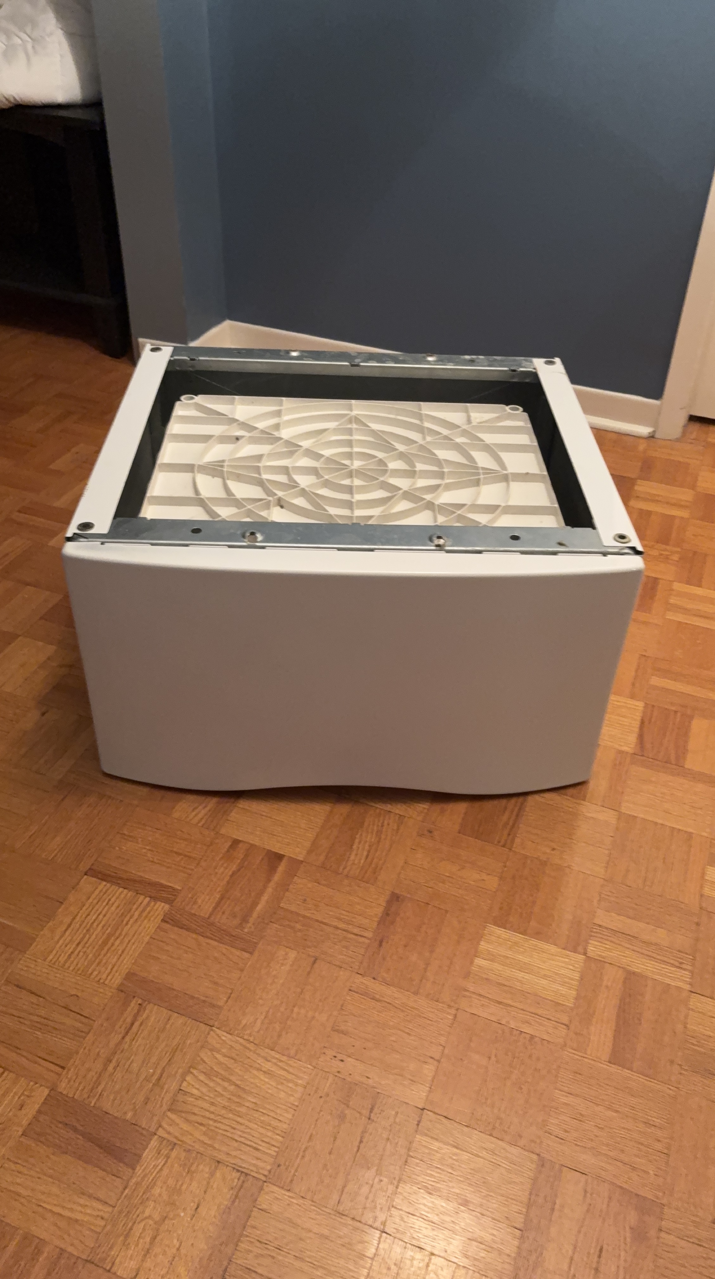 White Laundry Pedestal thumbnail