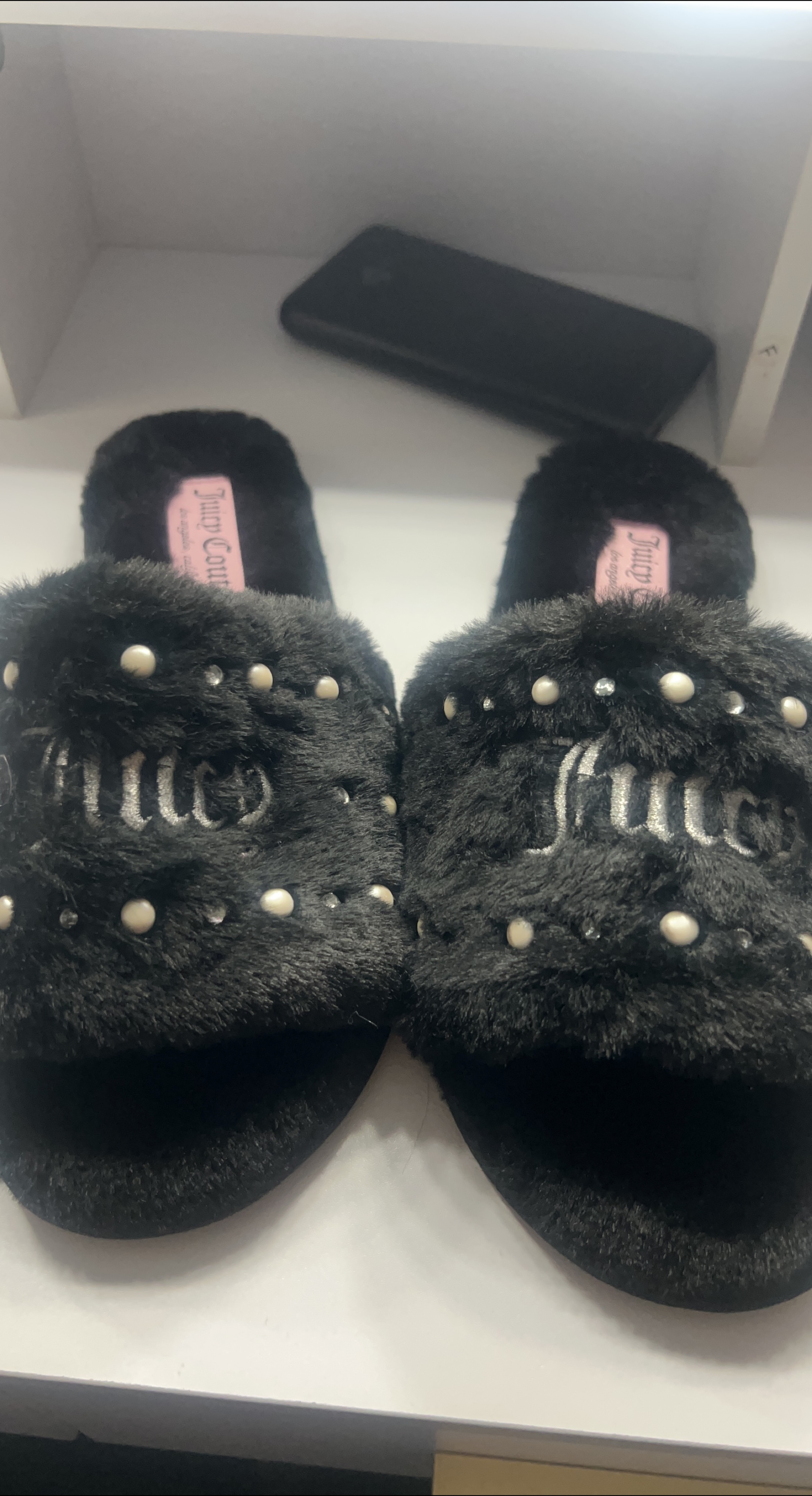Juicy Couture Black Furry Slippers - Size 6 thumbnail