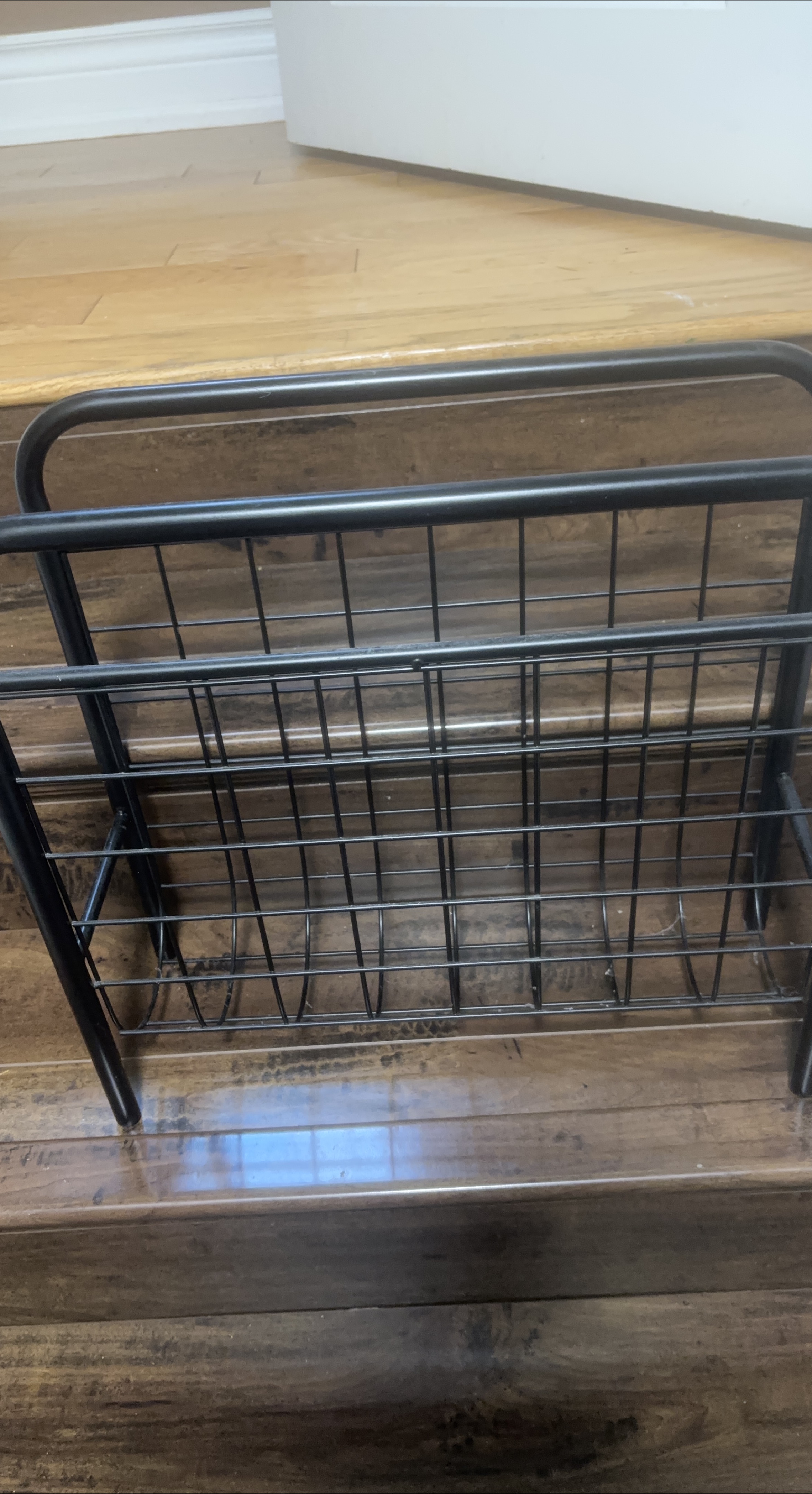 Black Metal magazine Rack image indicator(1)