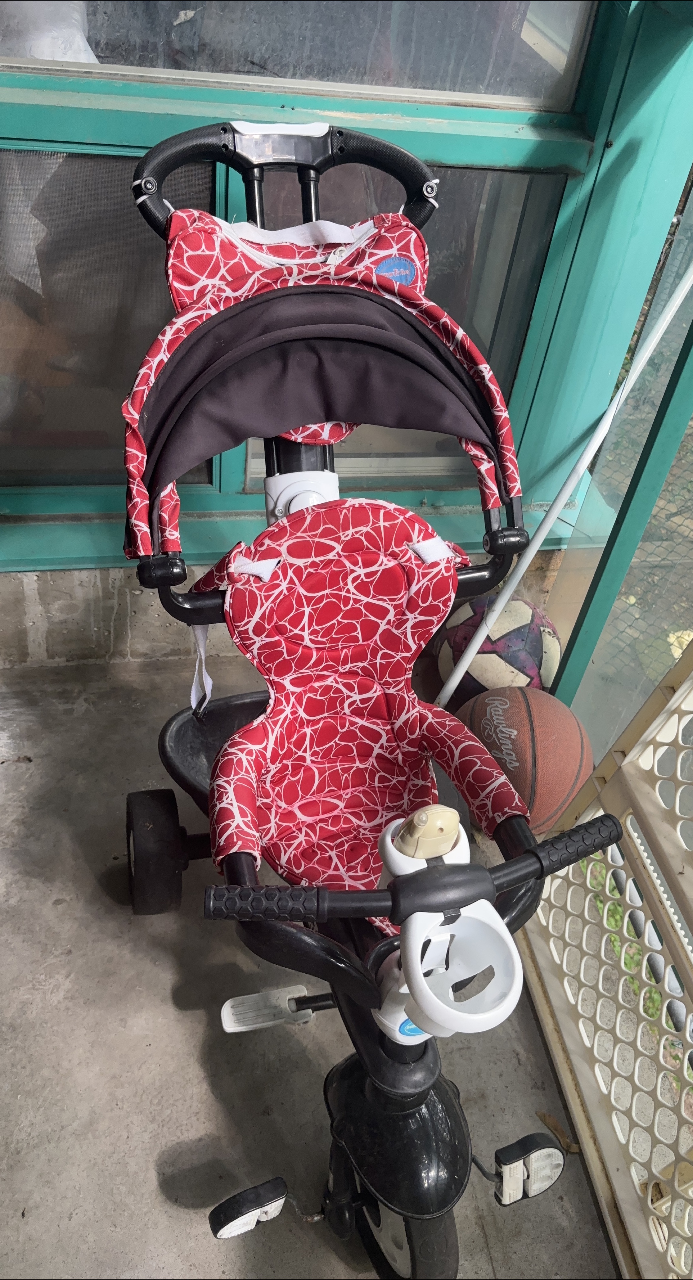 Red & Black Kids Tricycle thumbnail