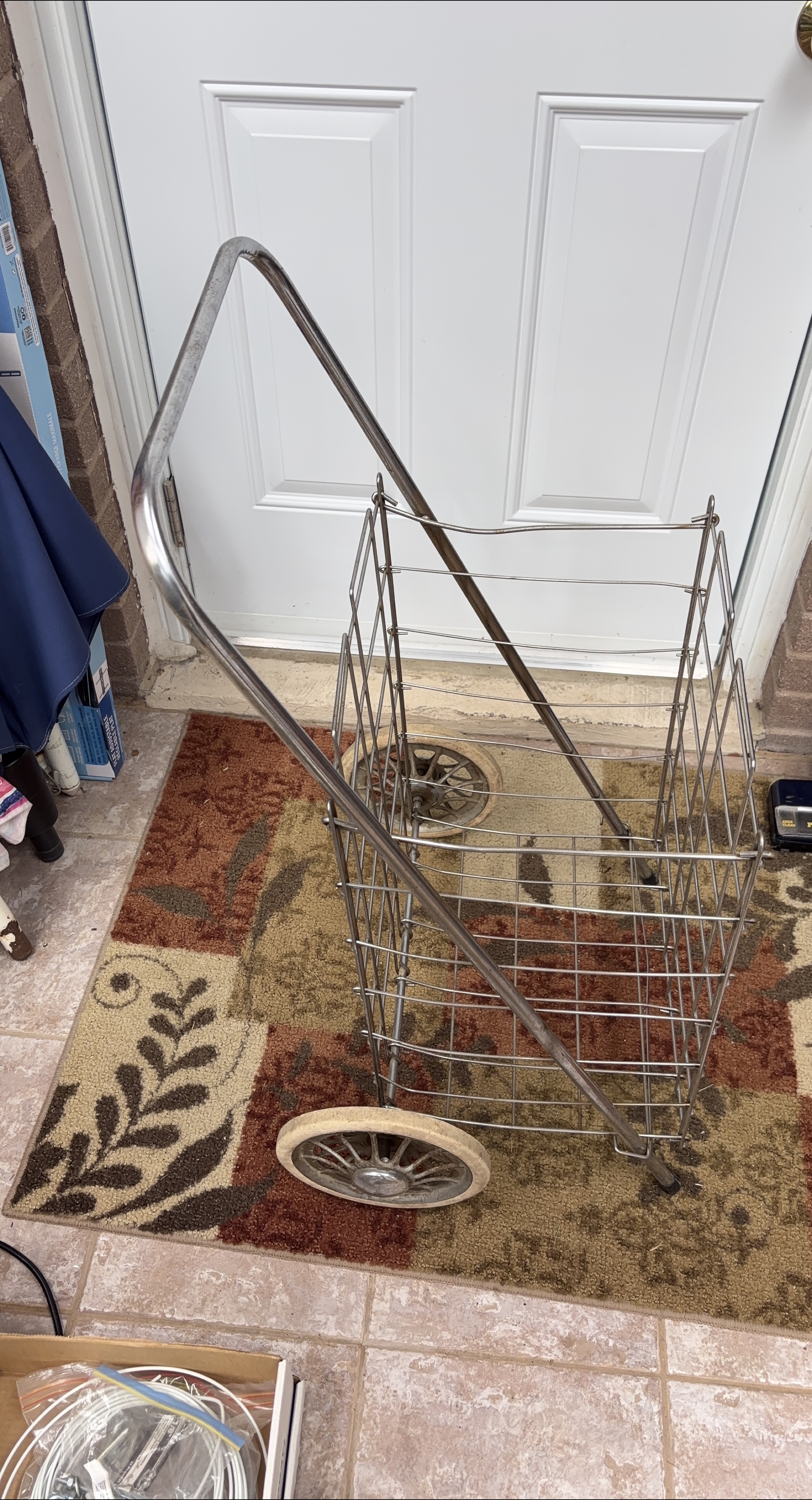 Folding Shopping Cart thumbnail