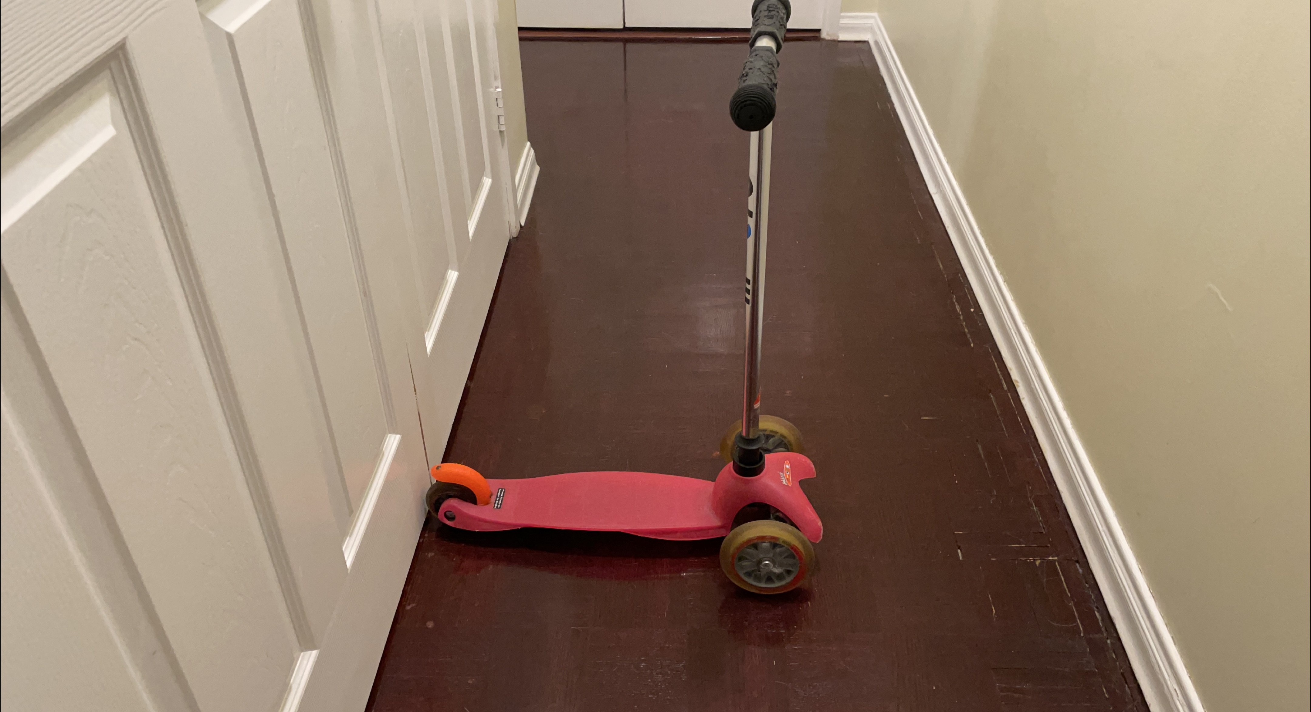 Micro Mini Scooter - Pink thumbnail