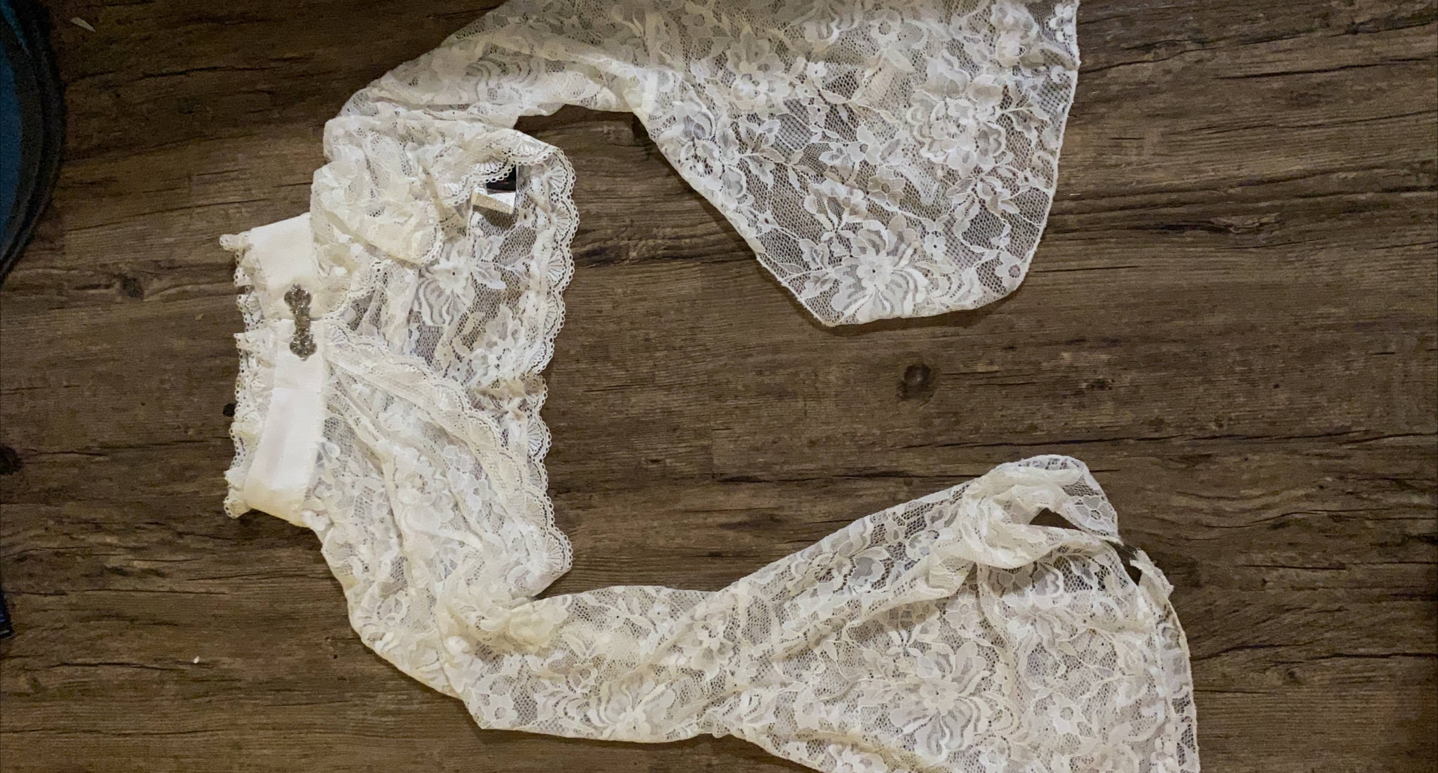 White Lace thumbnail