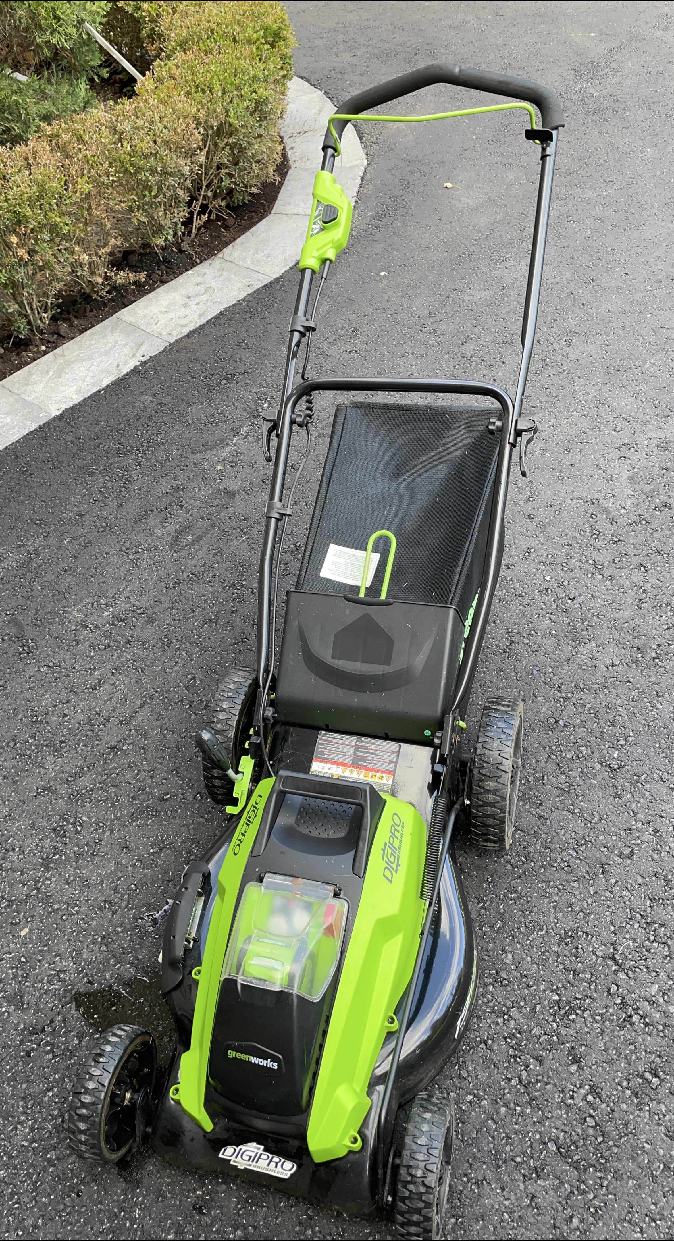 Greenworks DigiPro Cordless Lawn Mower thumbnail