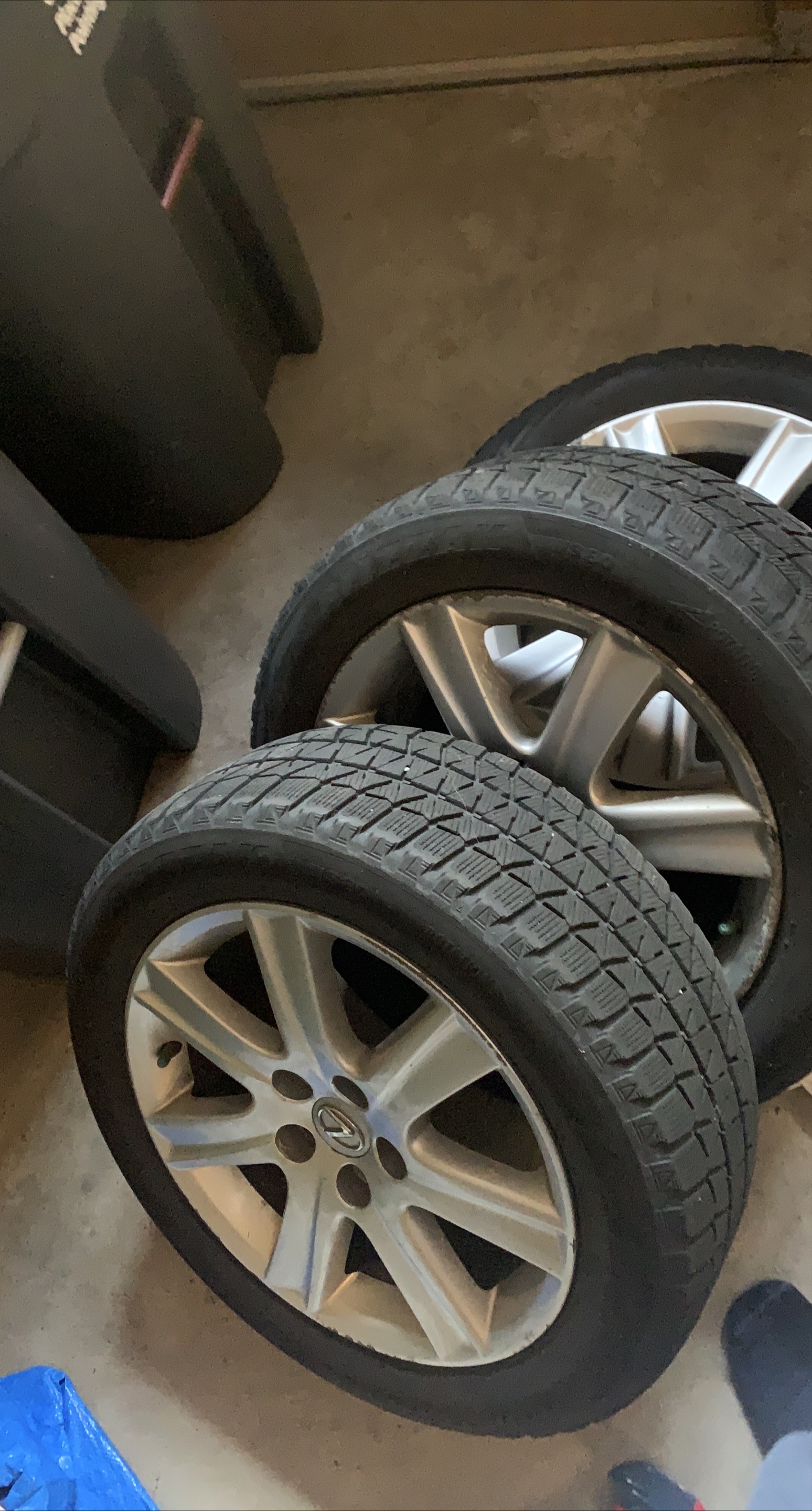 Lexus Rims & Winter Tires Set thumbnail