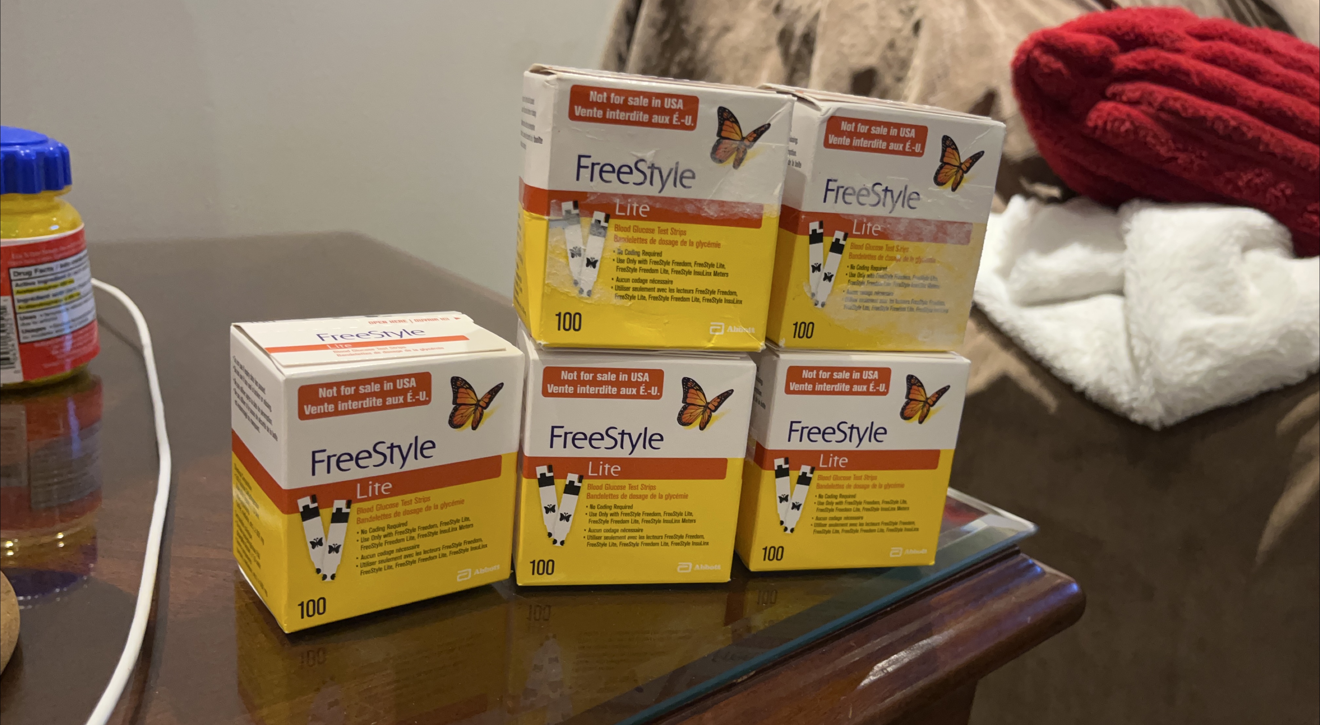 FreeStyle Lite Blood Glucose Test Strips (100) thumbnail