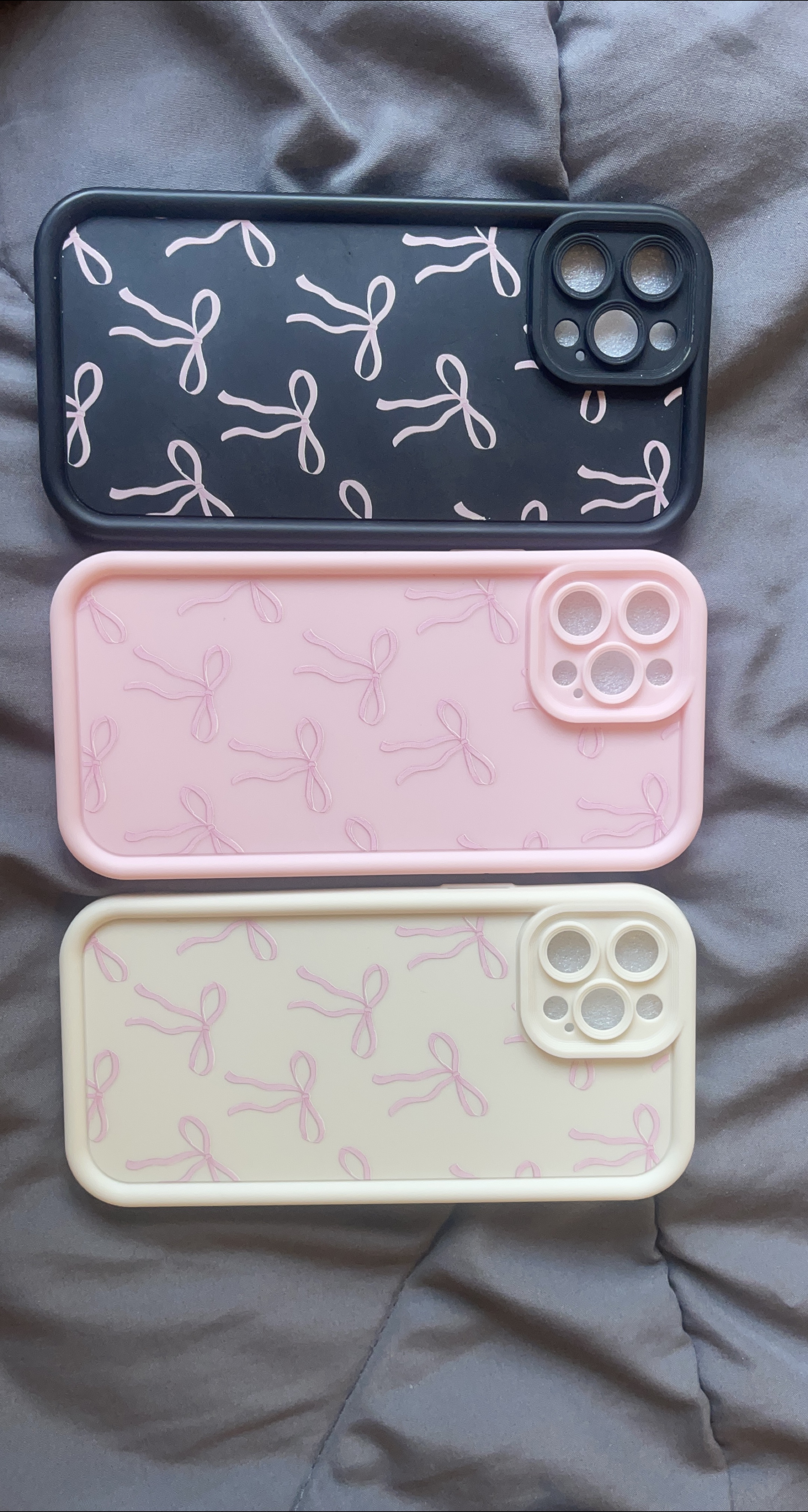 iPhone Case with Bow Design thumbnail