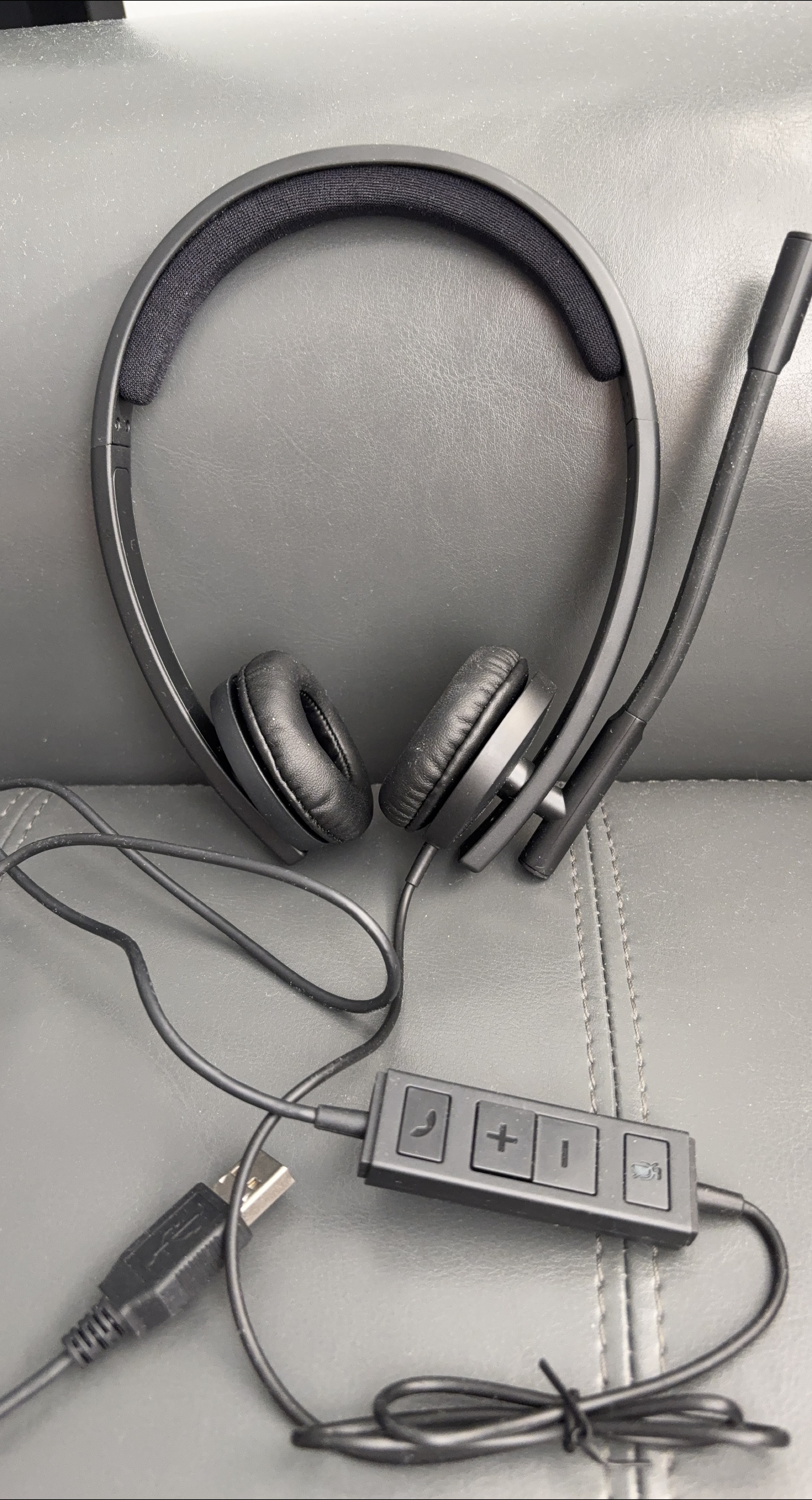 Logi USB Headset with Microphone thumbnail