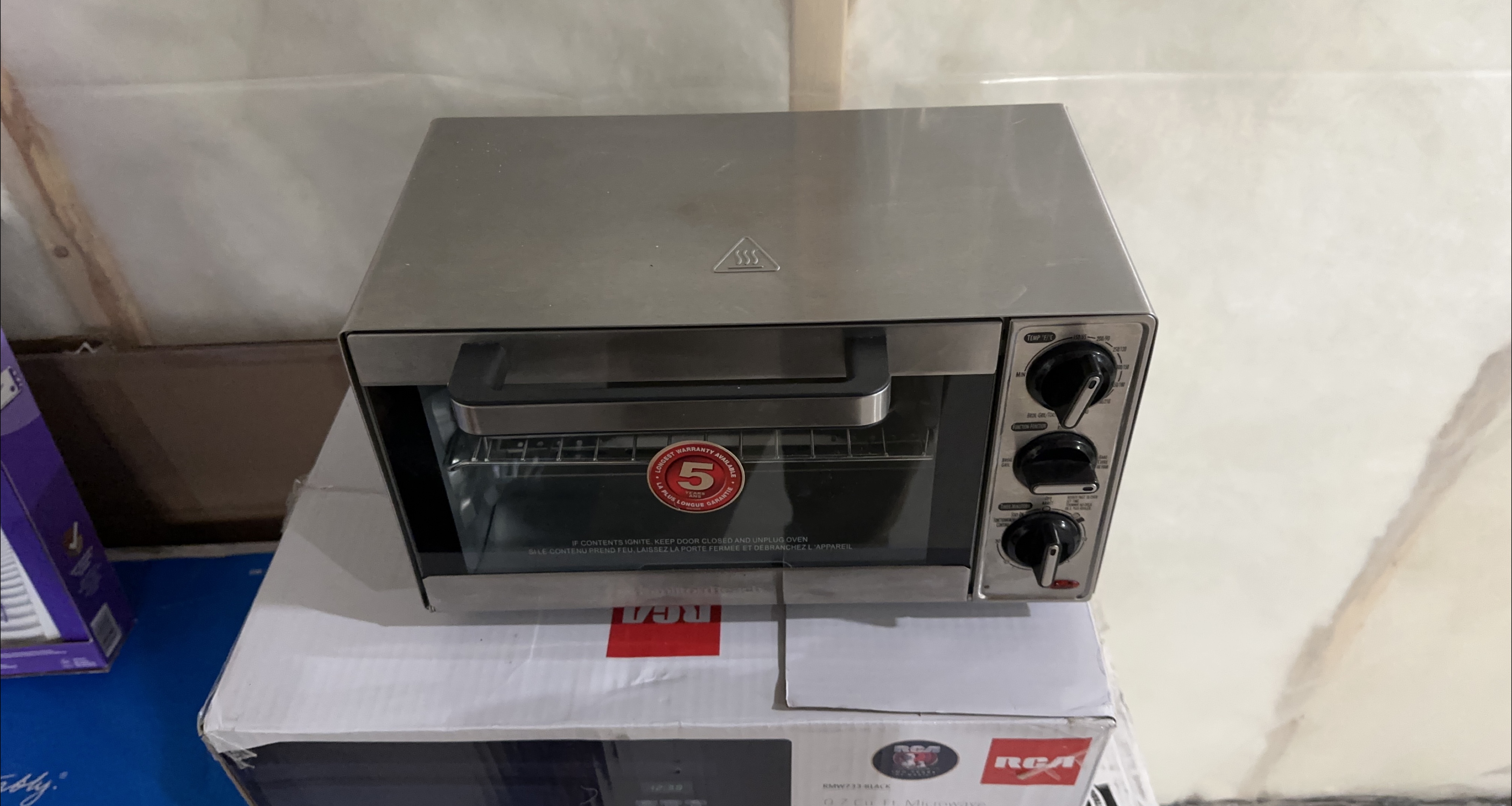 RCA Toaster Oven